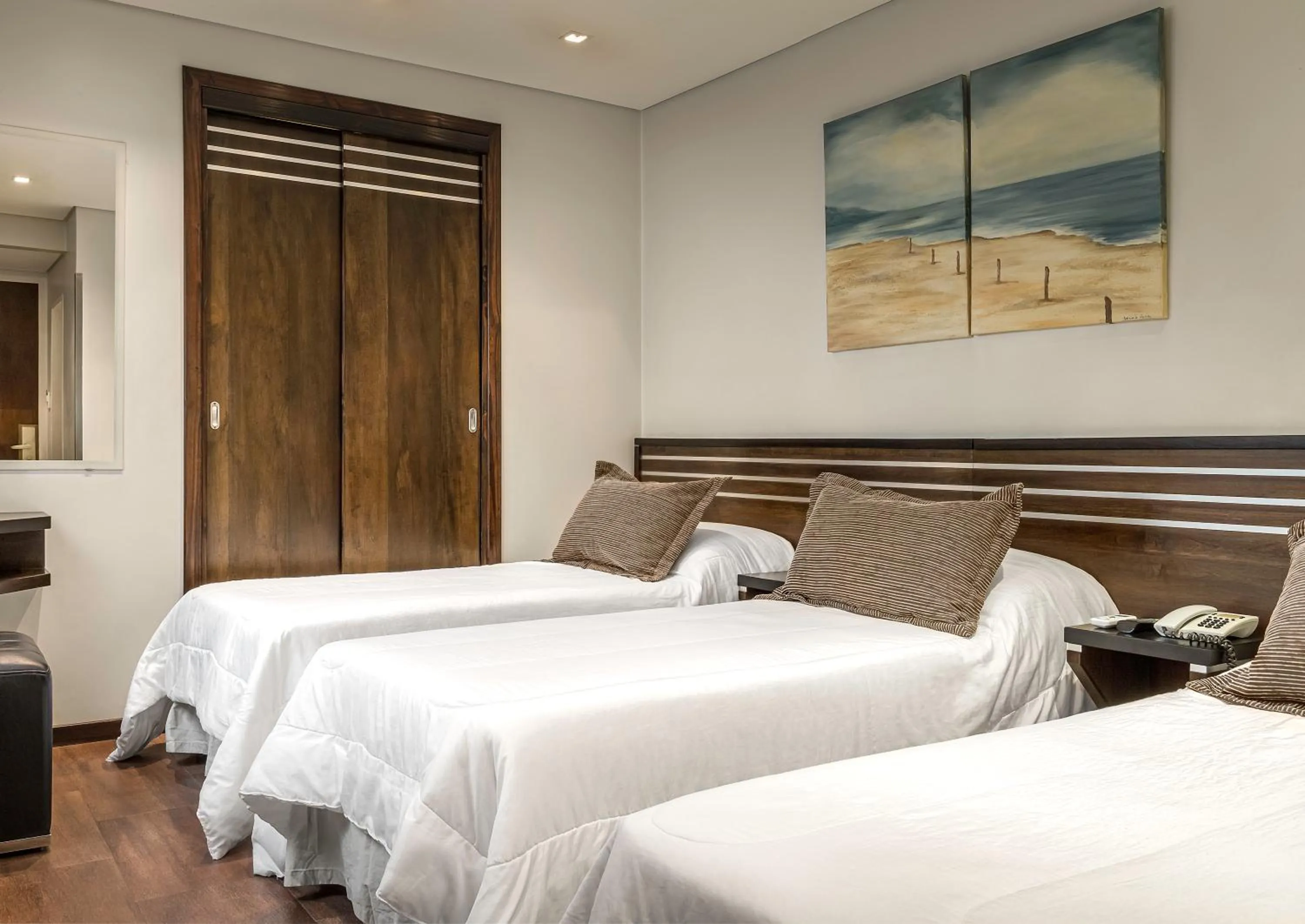 Standard Triple Room in Up Retiro