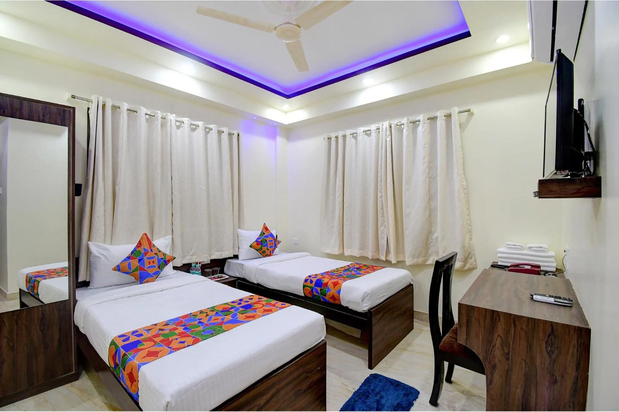 Deluxe Room - single occupancy in FabHotel Anchorage Inn - Nr Axis Mall