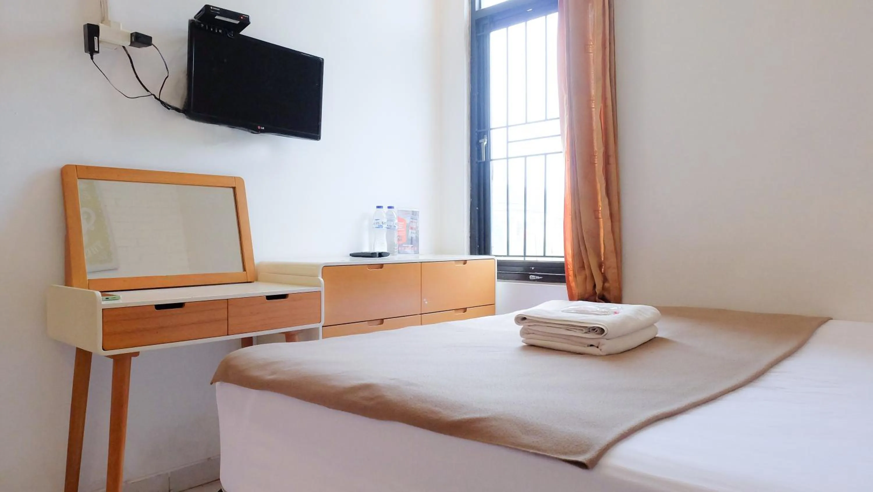 Deluxe Room in Comvee