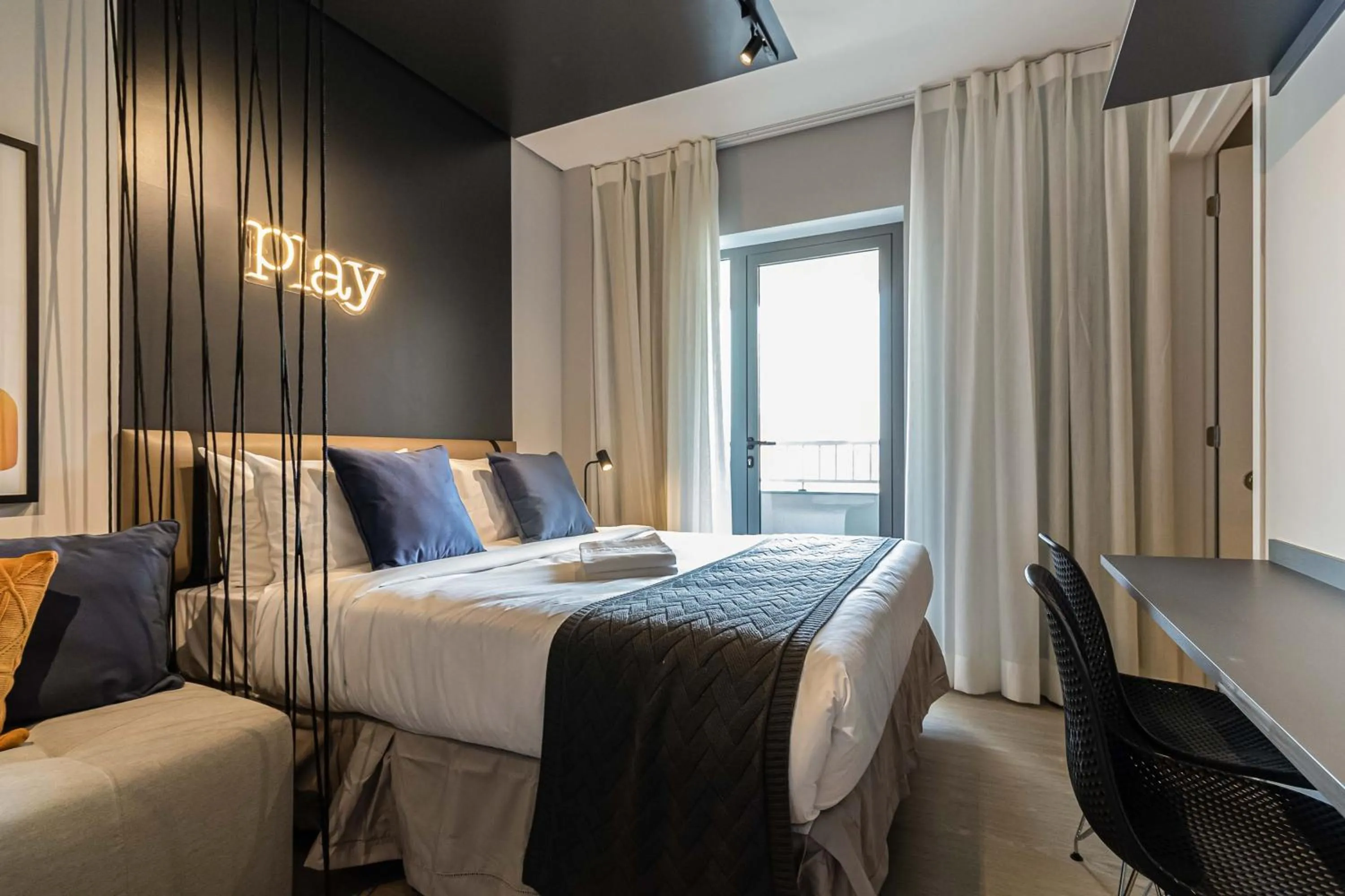 Charlie Houx Pinheiros