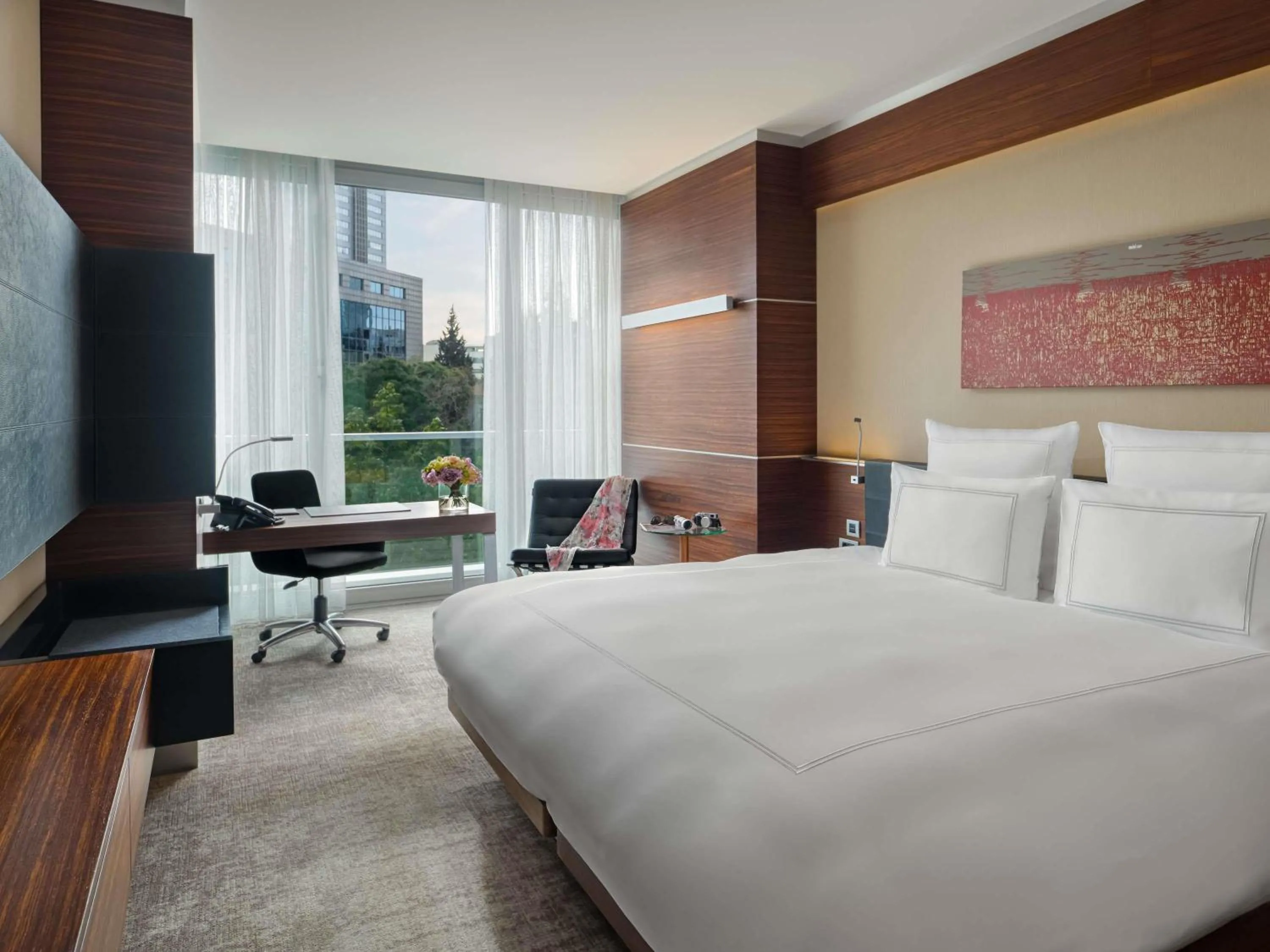 Swiss Executive Room with City View in Swissotel Buyuk Efes Izmir