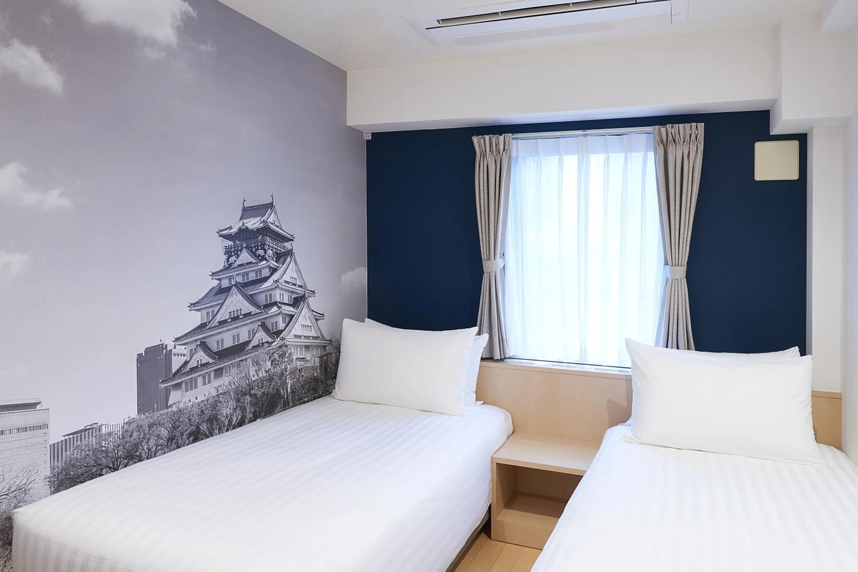 Deluxe Twin Room in Travelodge Honmachi Osaka