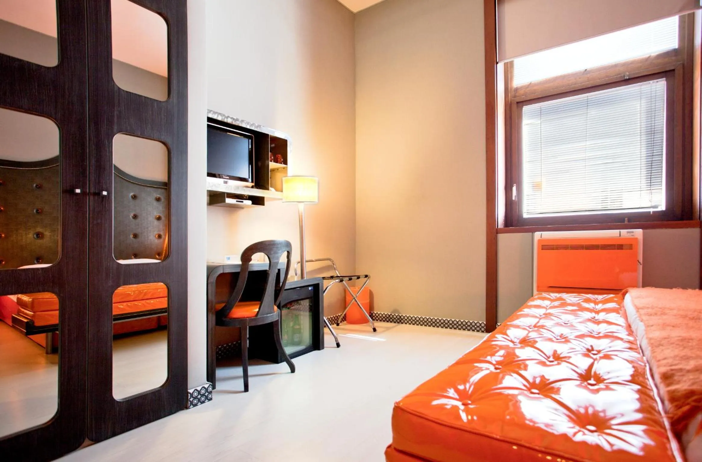 Deluxe Double Room in Orange Hotel