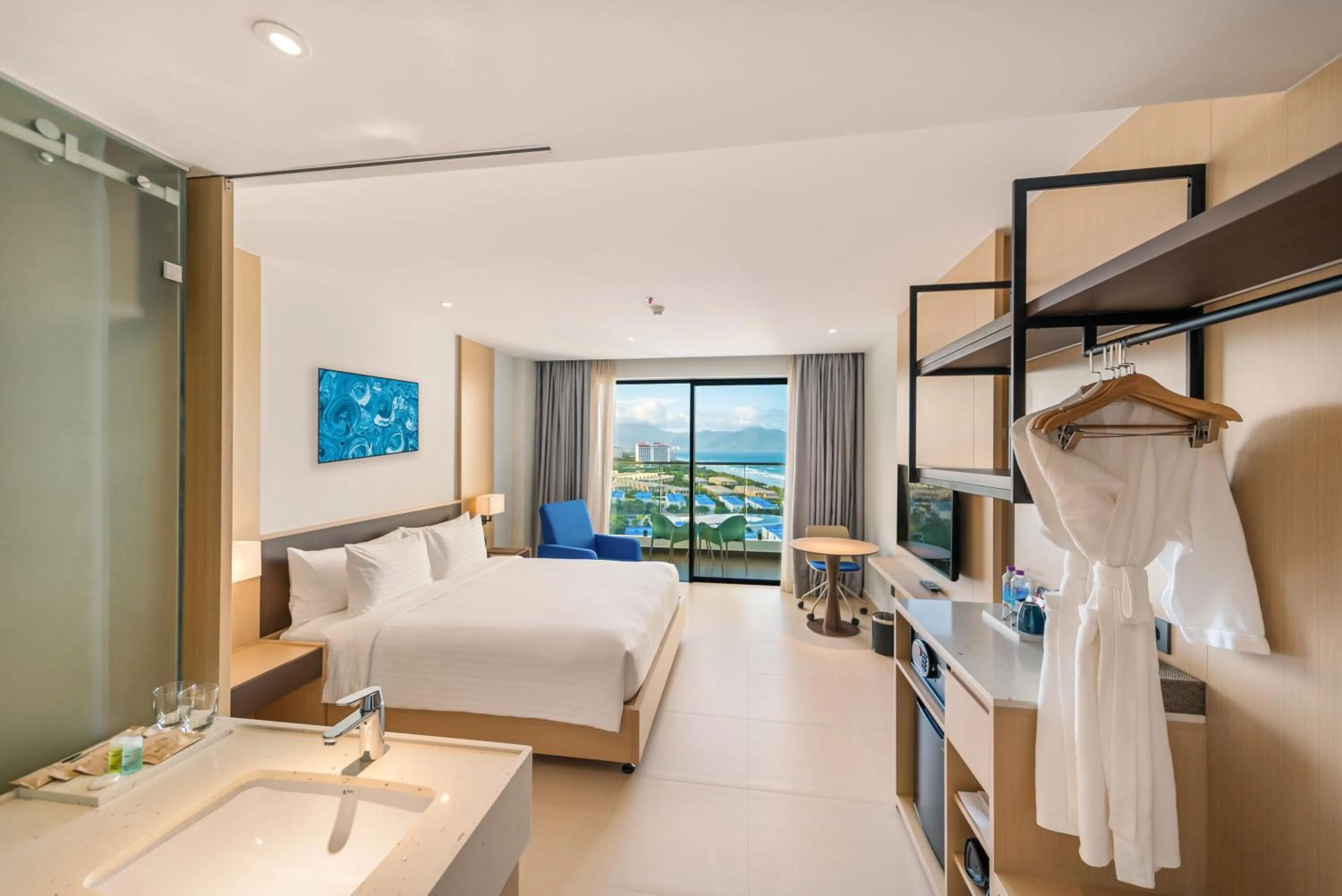 Deluxe King Room with Sea View in The Empyrean Cam Ranh Beach Resort