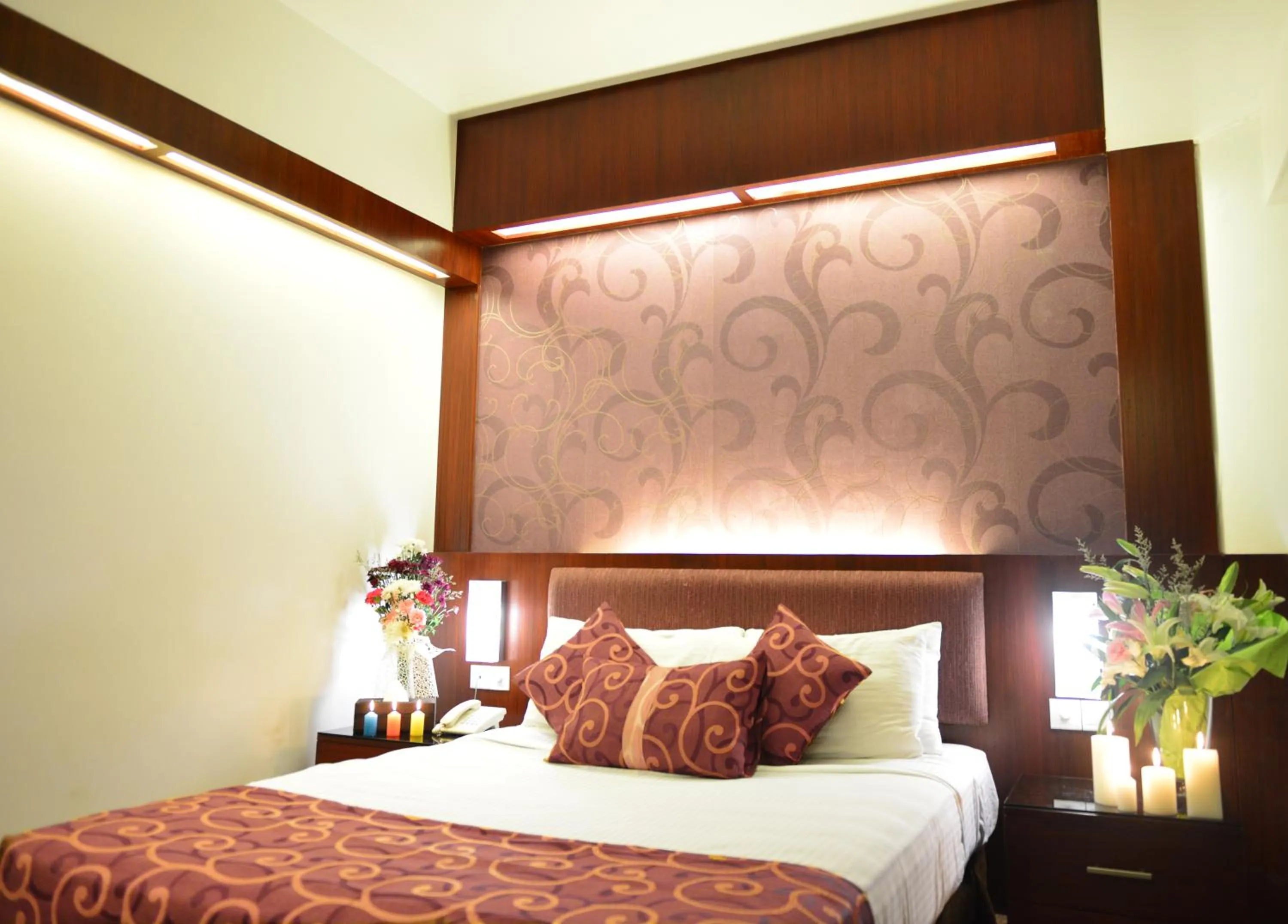 Executive Double Room in Amazon Lilly Lake View Residence