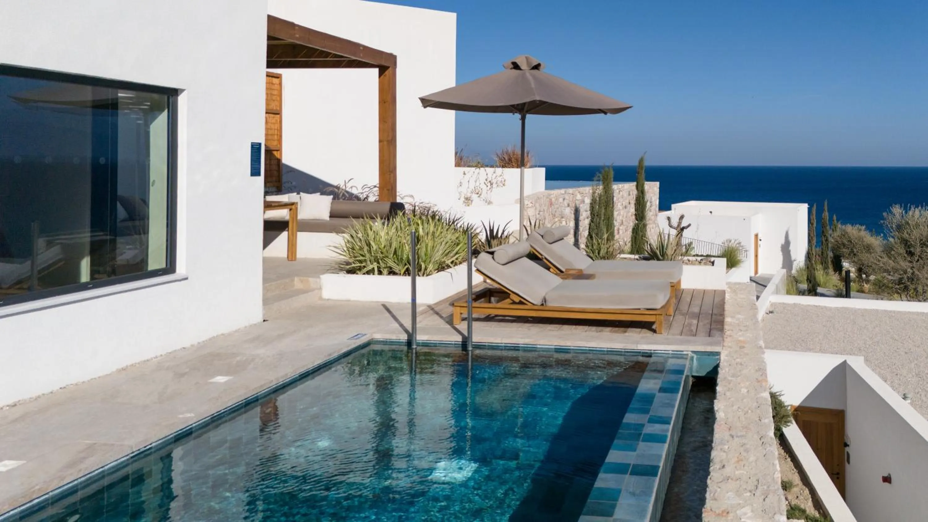 Suite Partial Sea View with Private Pool in KOIA All - Suite Well Being Resort - Adults Only