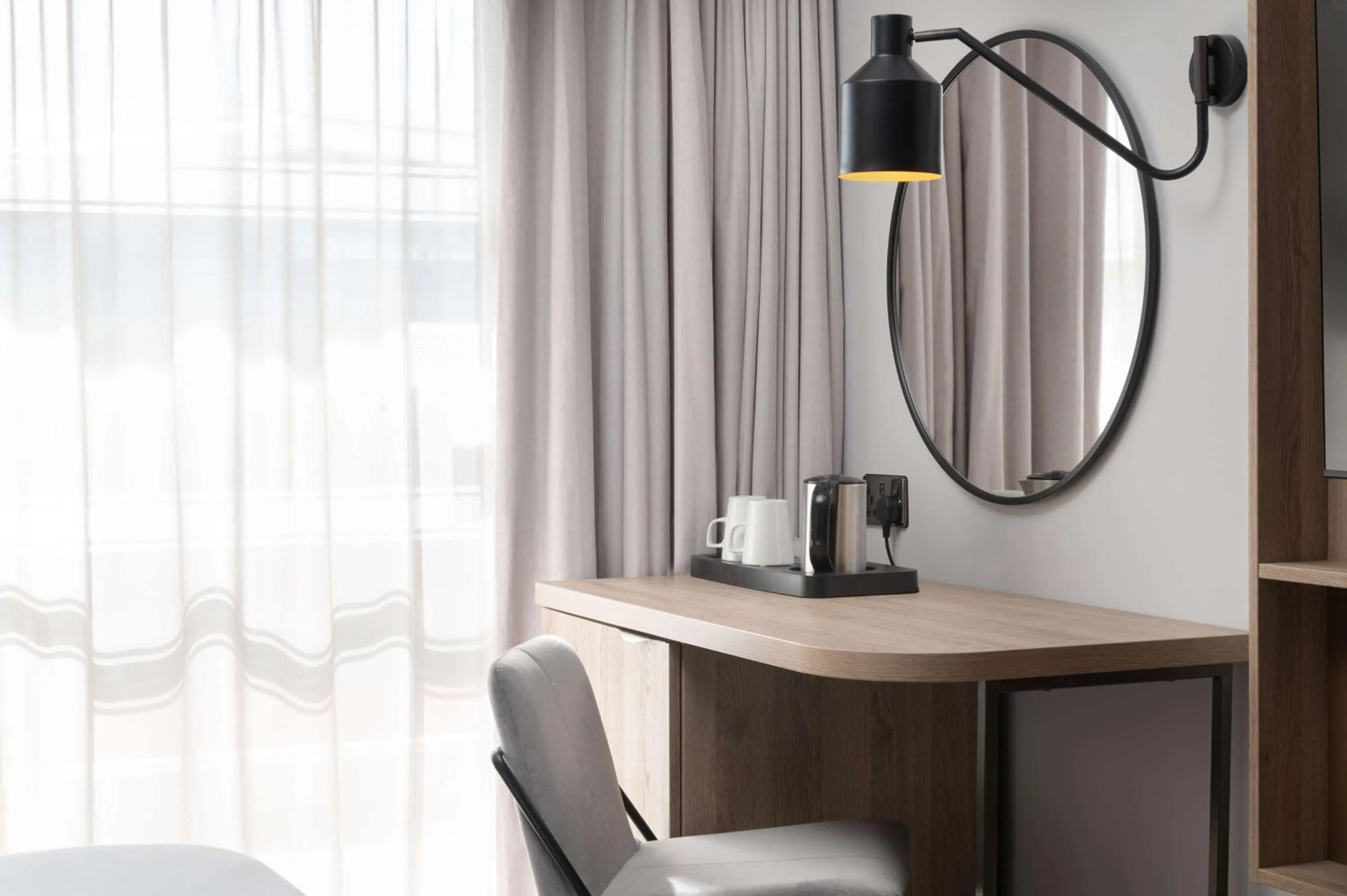 Family Connecting Track Facing with Balcony in Hilton Garden Inn Silverstone