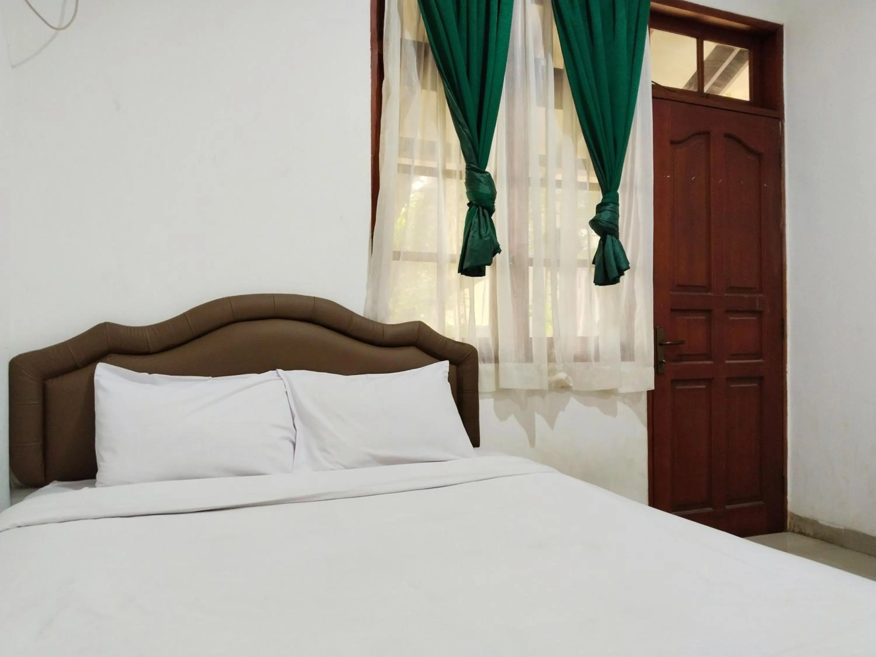 Standard Double Room in DeKuningan House