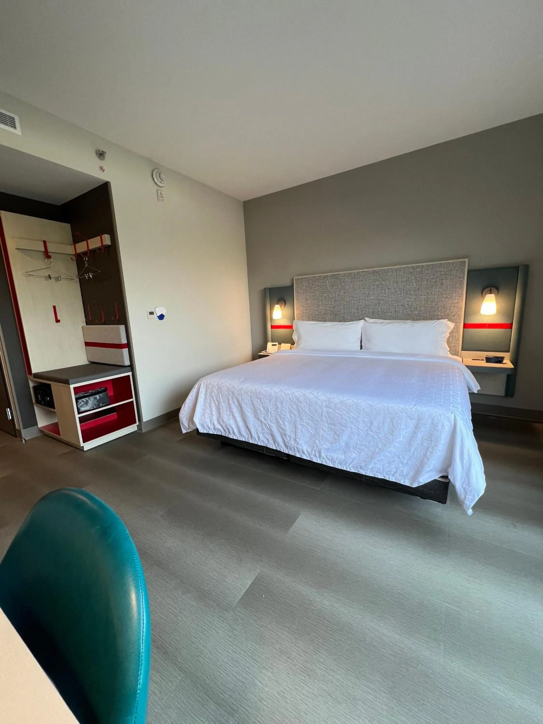 King Room - Mobility Accessible  in avid hotels - Guadalajara Av Vallarta Pte by IHG