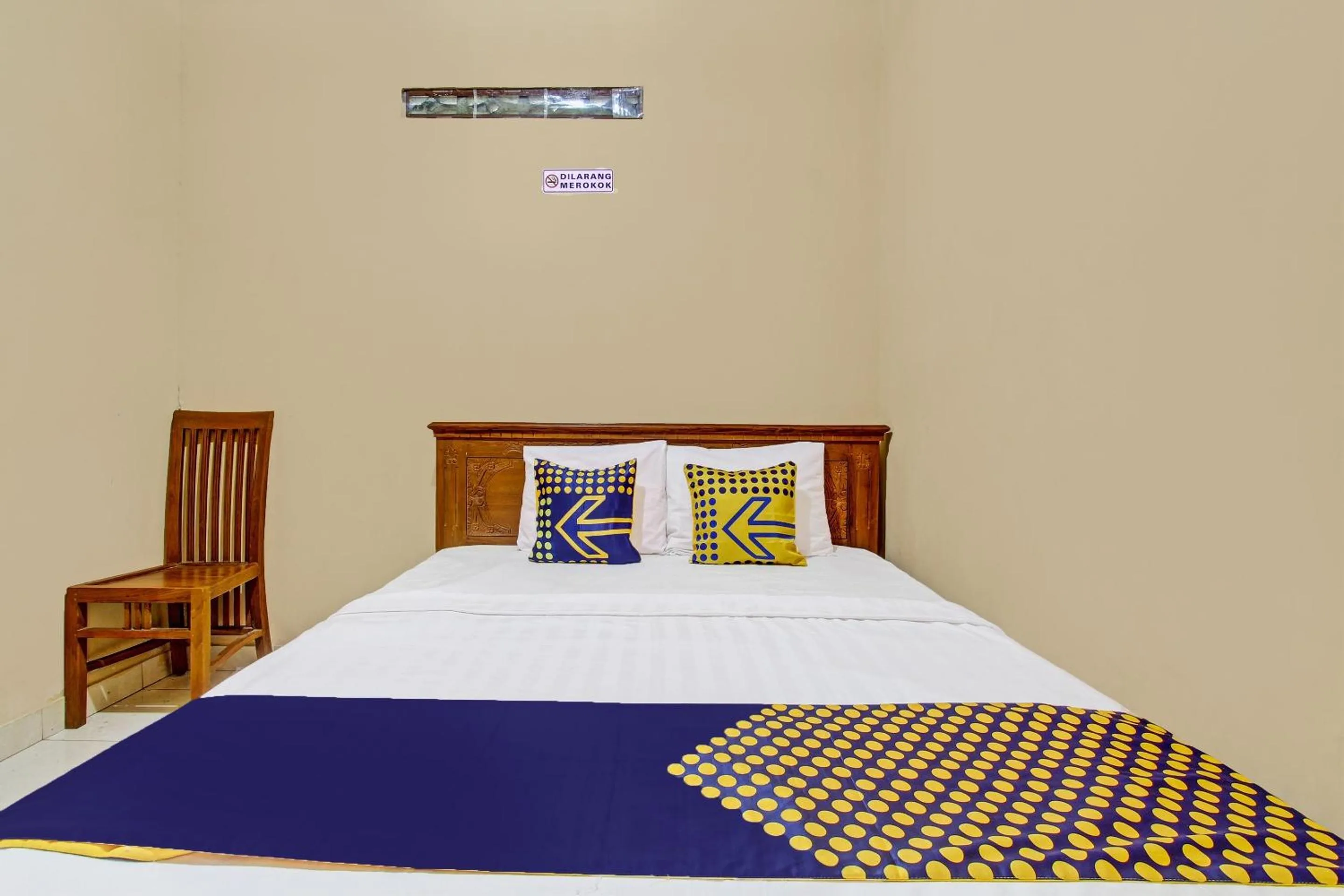 Budget Double Room in Hotel O Timoti Guest House
