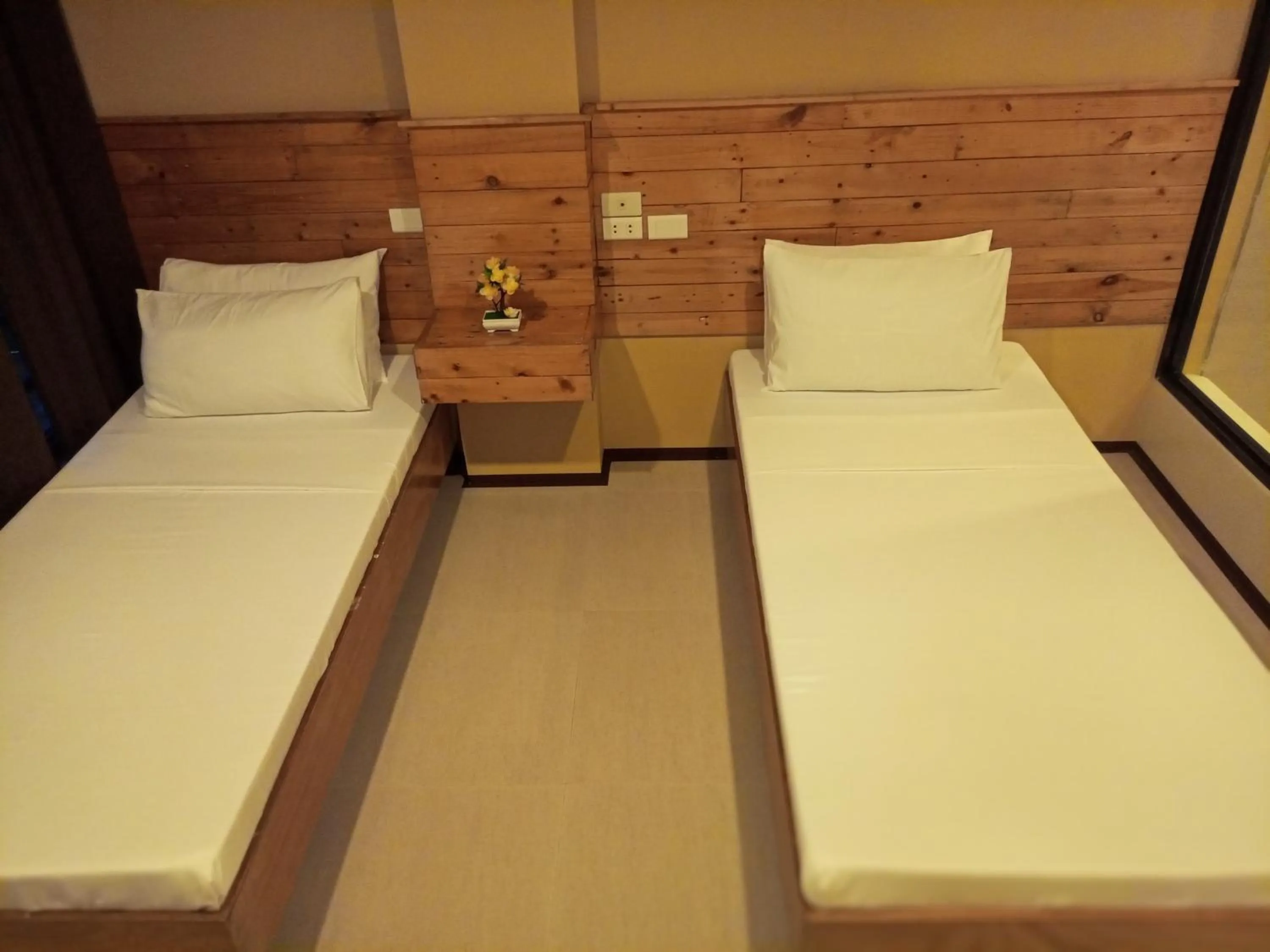 Standard Twin Room in GHIELLANIQA INN