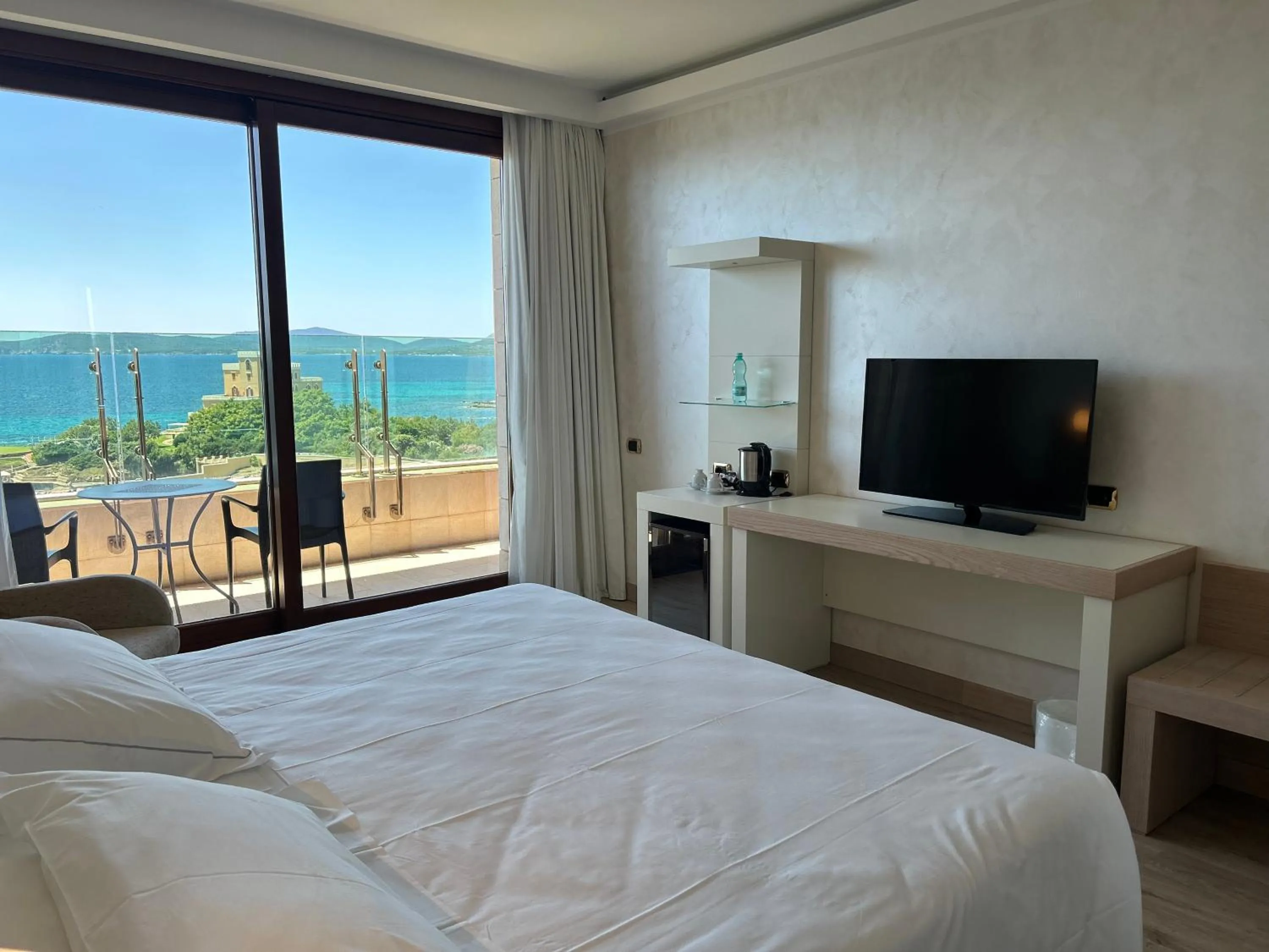 Double Room with Terrace and Panoramic Sea View in Smy Carlos V Wellness & Spa Alghero