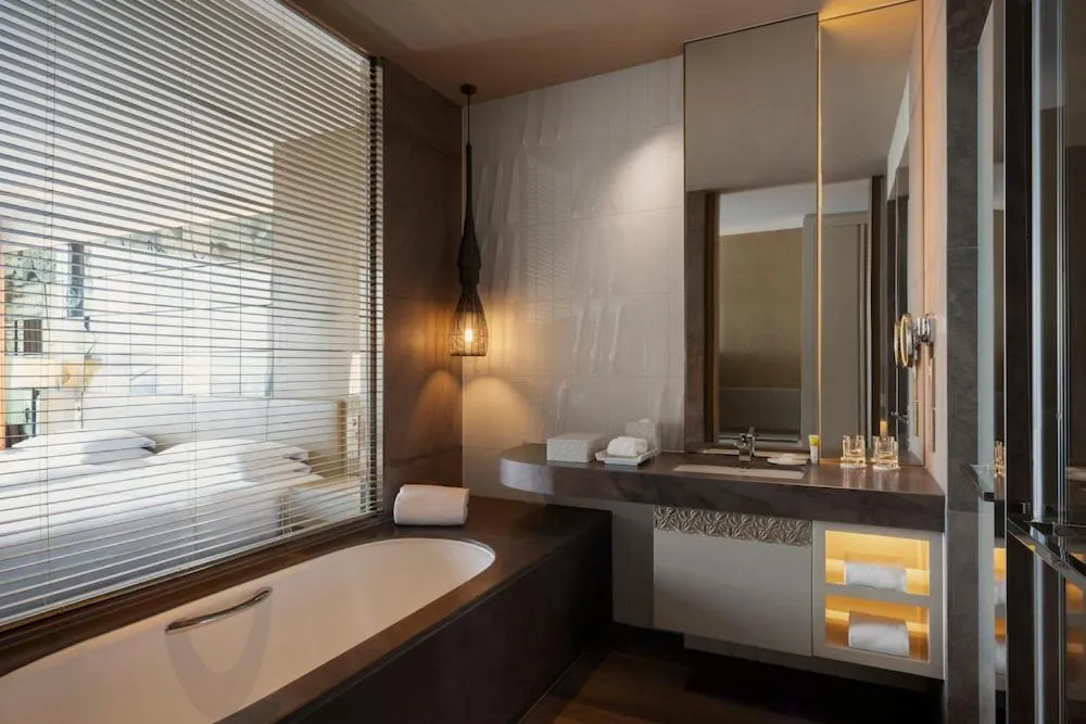 Deluxe Twin Room in Hyatt Regency Suzhou