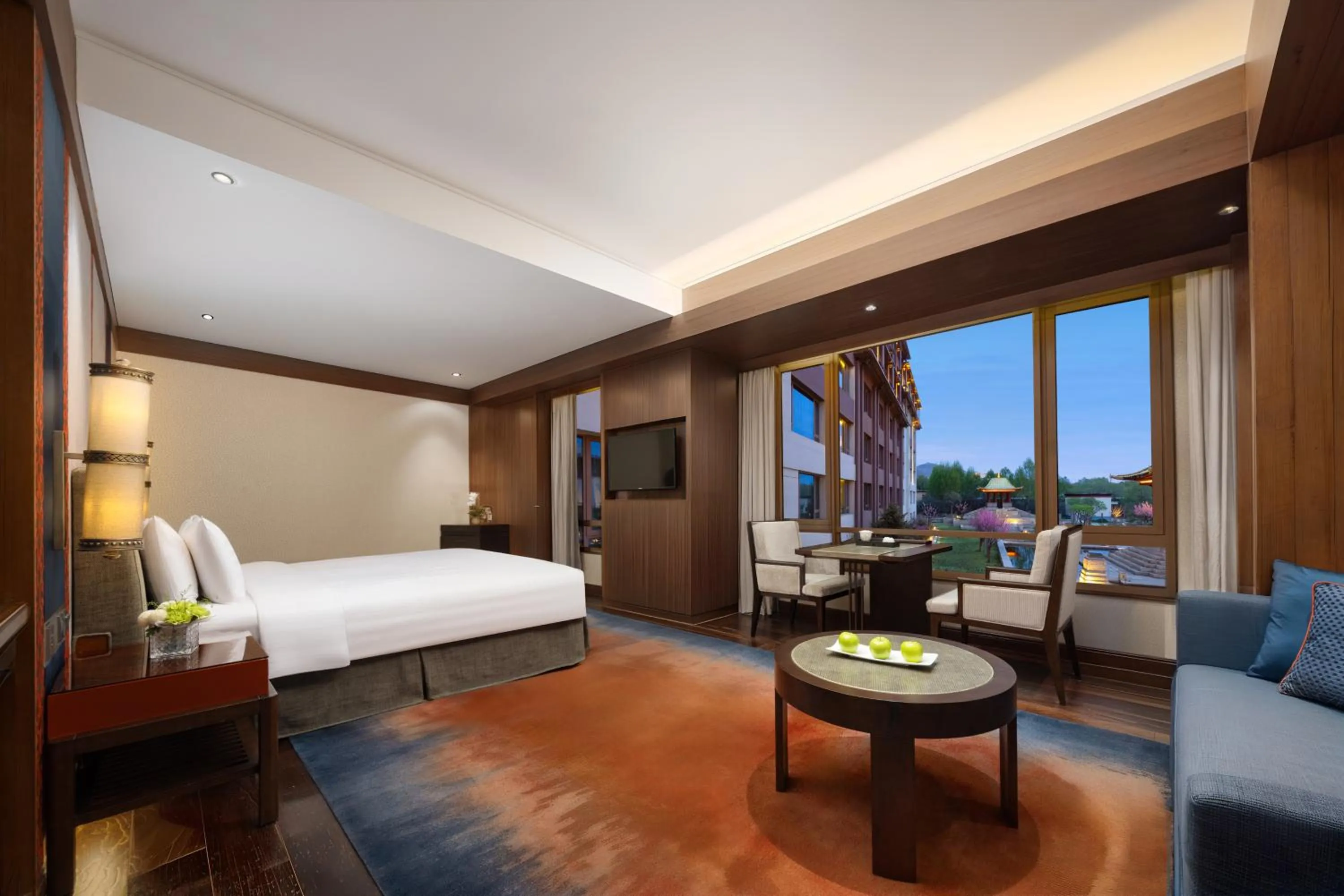 Deluxe King Room in Shangri-La Lhasa