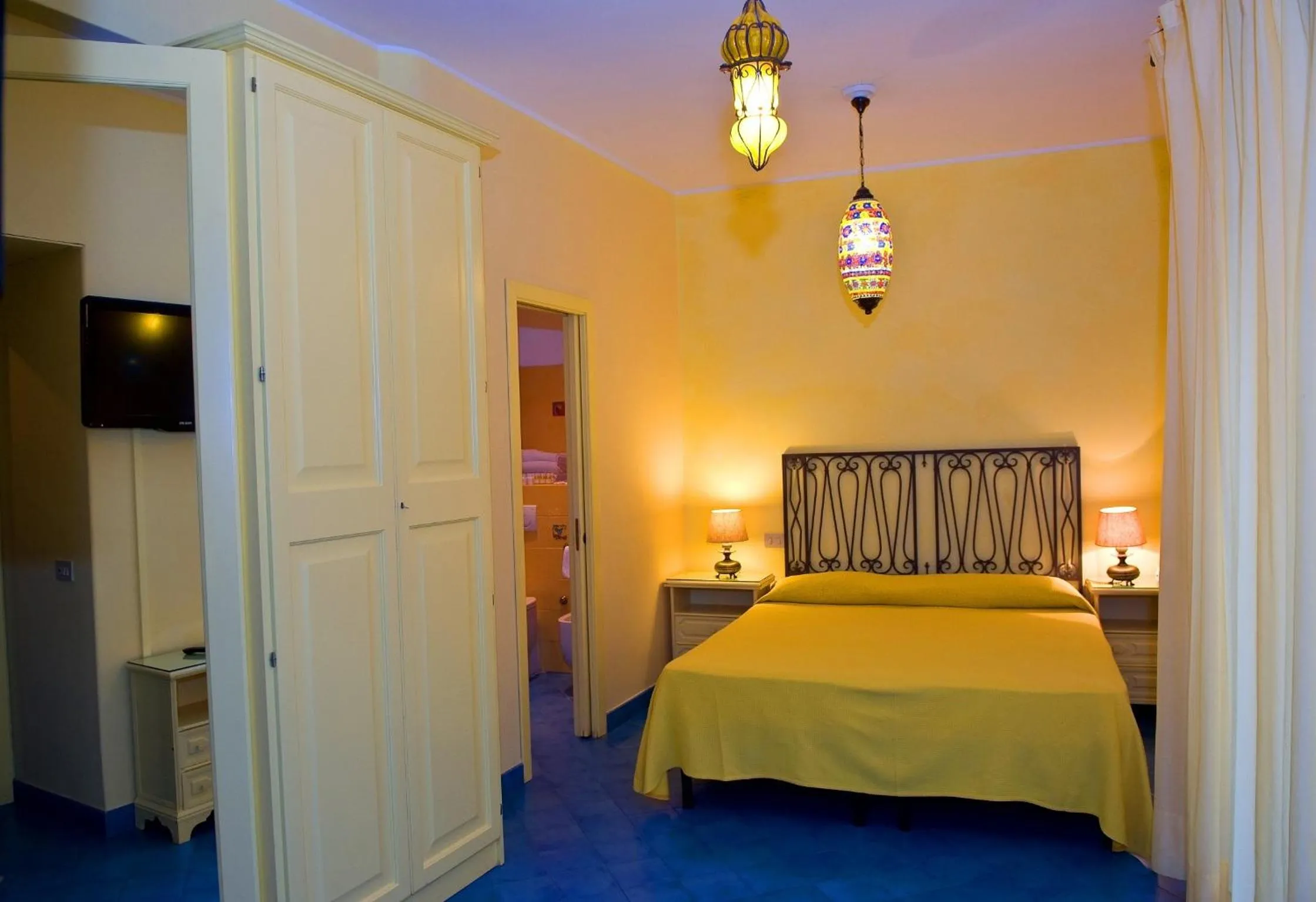 Superior Double or Twin Room with City View in Hotel Palladio