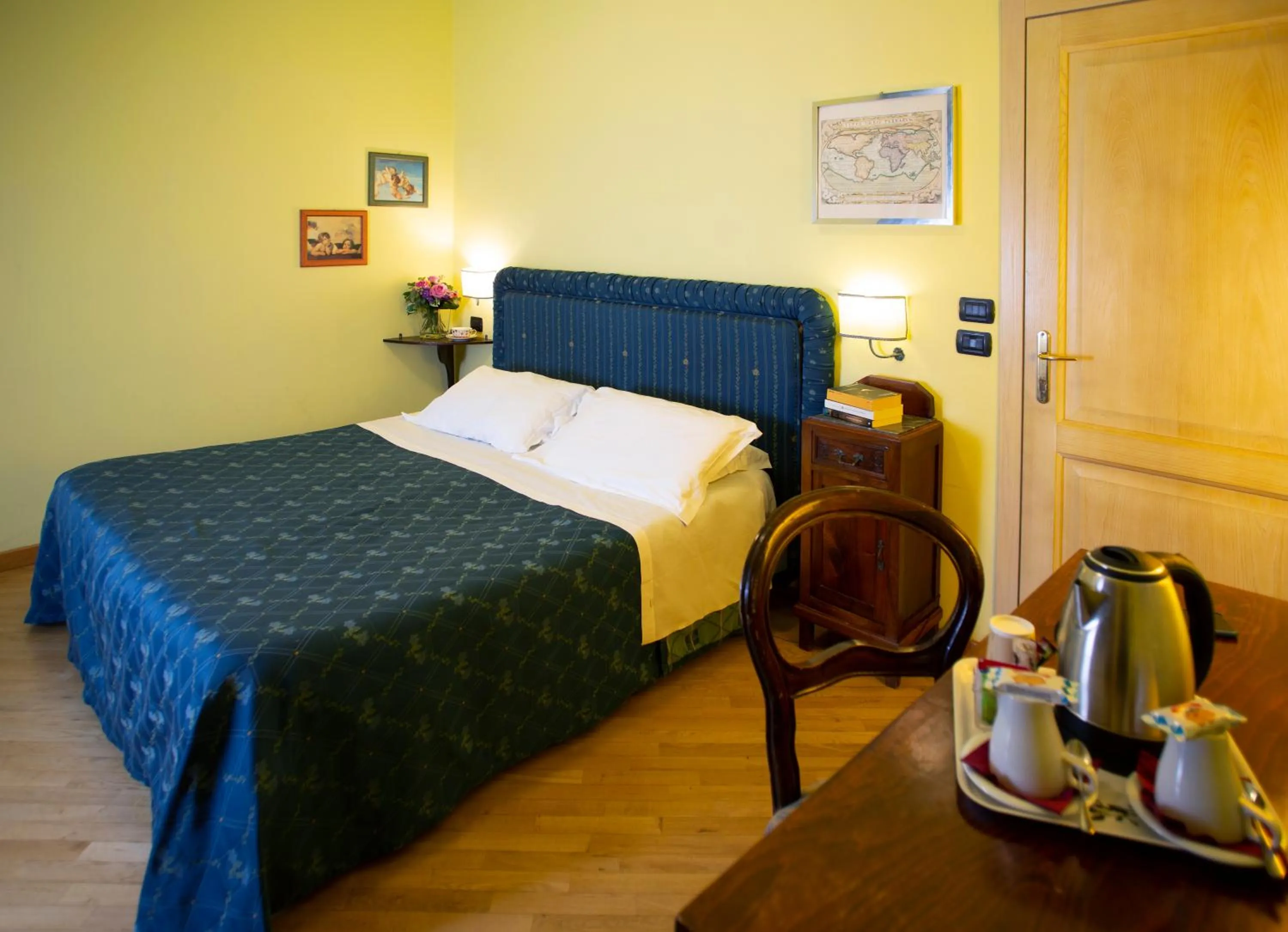 Standard Double or Twin Room with Street View in Hotel Ristorante Piccolo Chianti