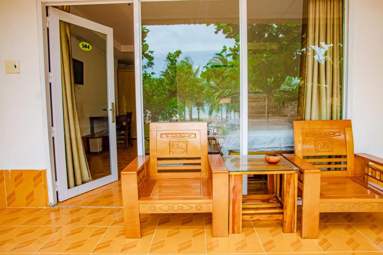 Family Room with Sea View in Thiên Tân Hotel