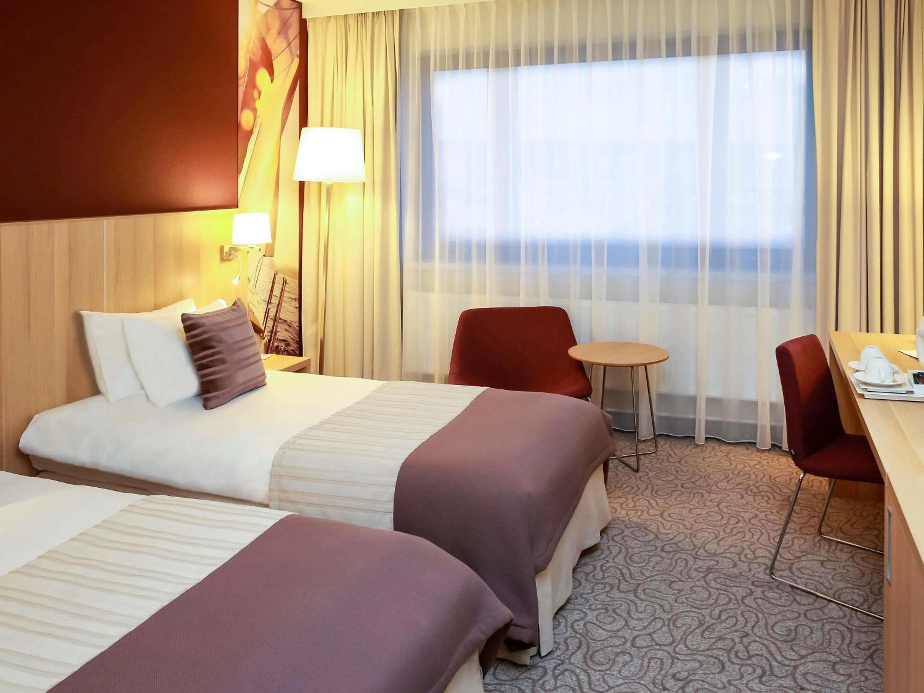 Superior Twin Room with Sea View in Mercure Gdynia Centrum