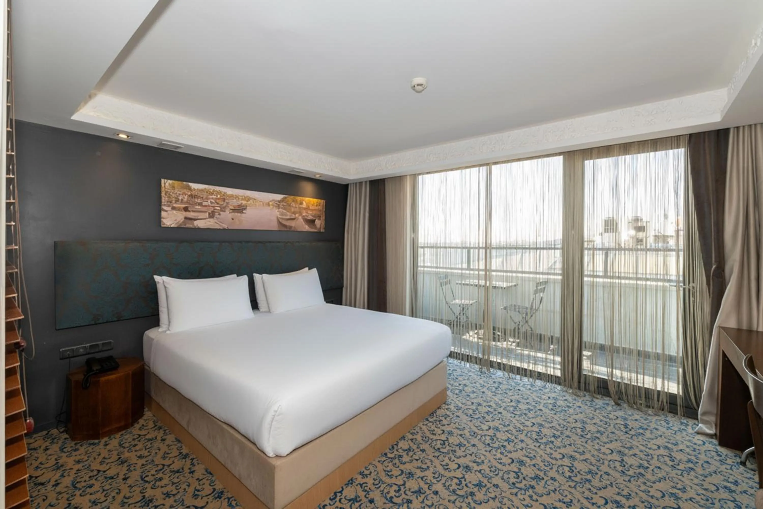 Executive Double Room with Bath and Balcony in Pera Tulip Hotel & Spa
