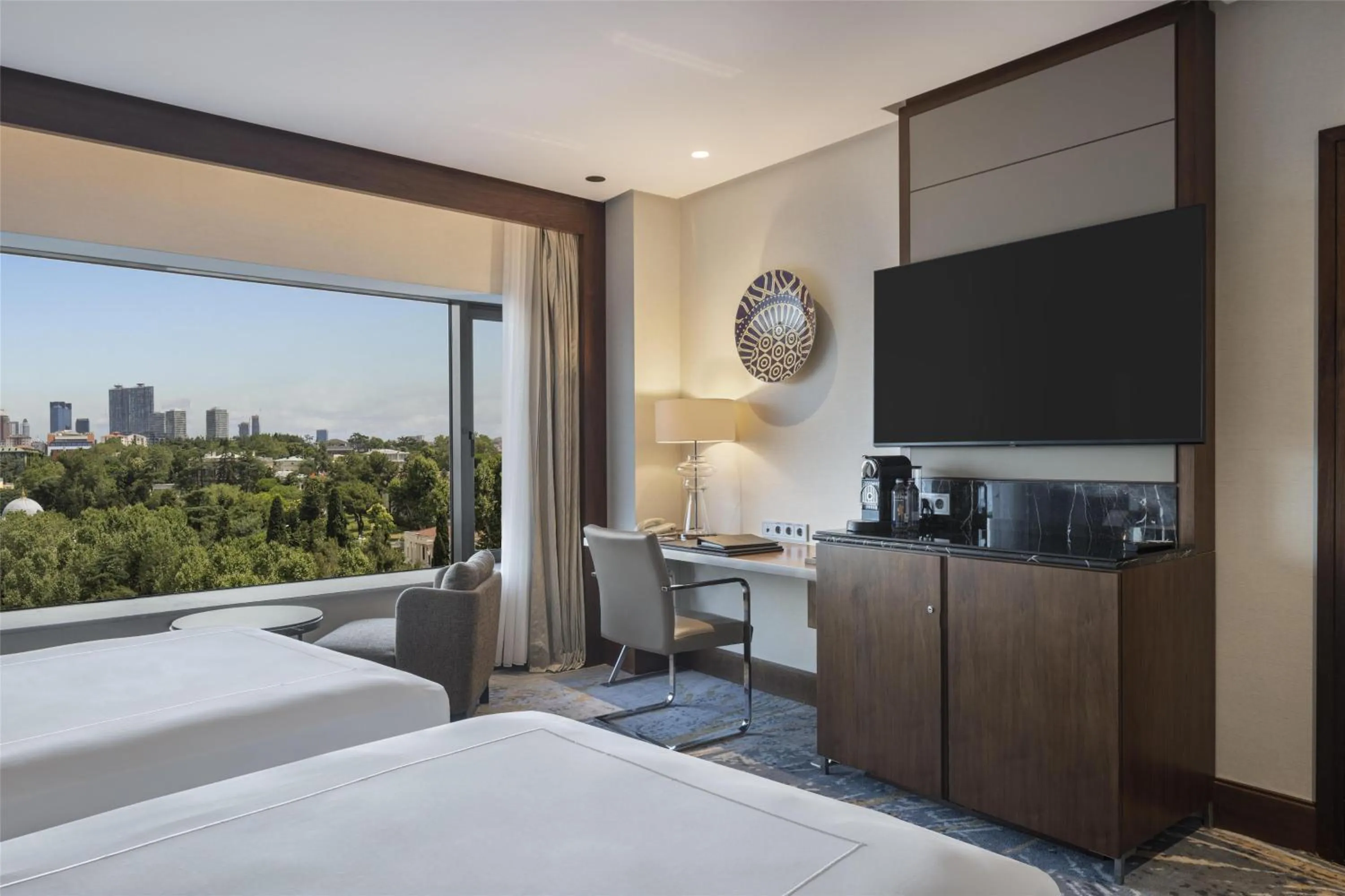 Deluxe Twin Room with Park View in Conrad Istanbul Bosphorus