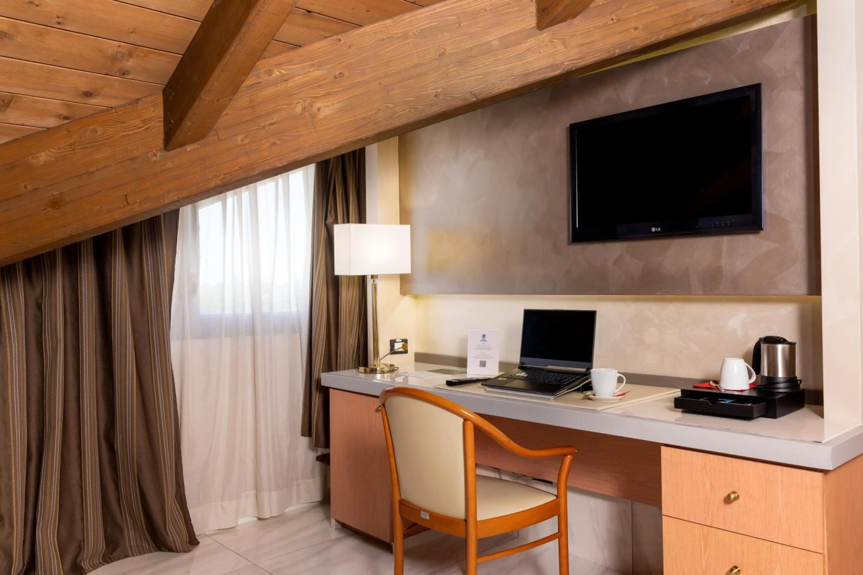 Junior Suite - Non-Smoking in Best Western Modena District
