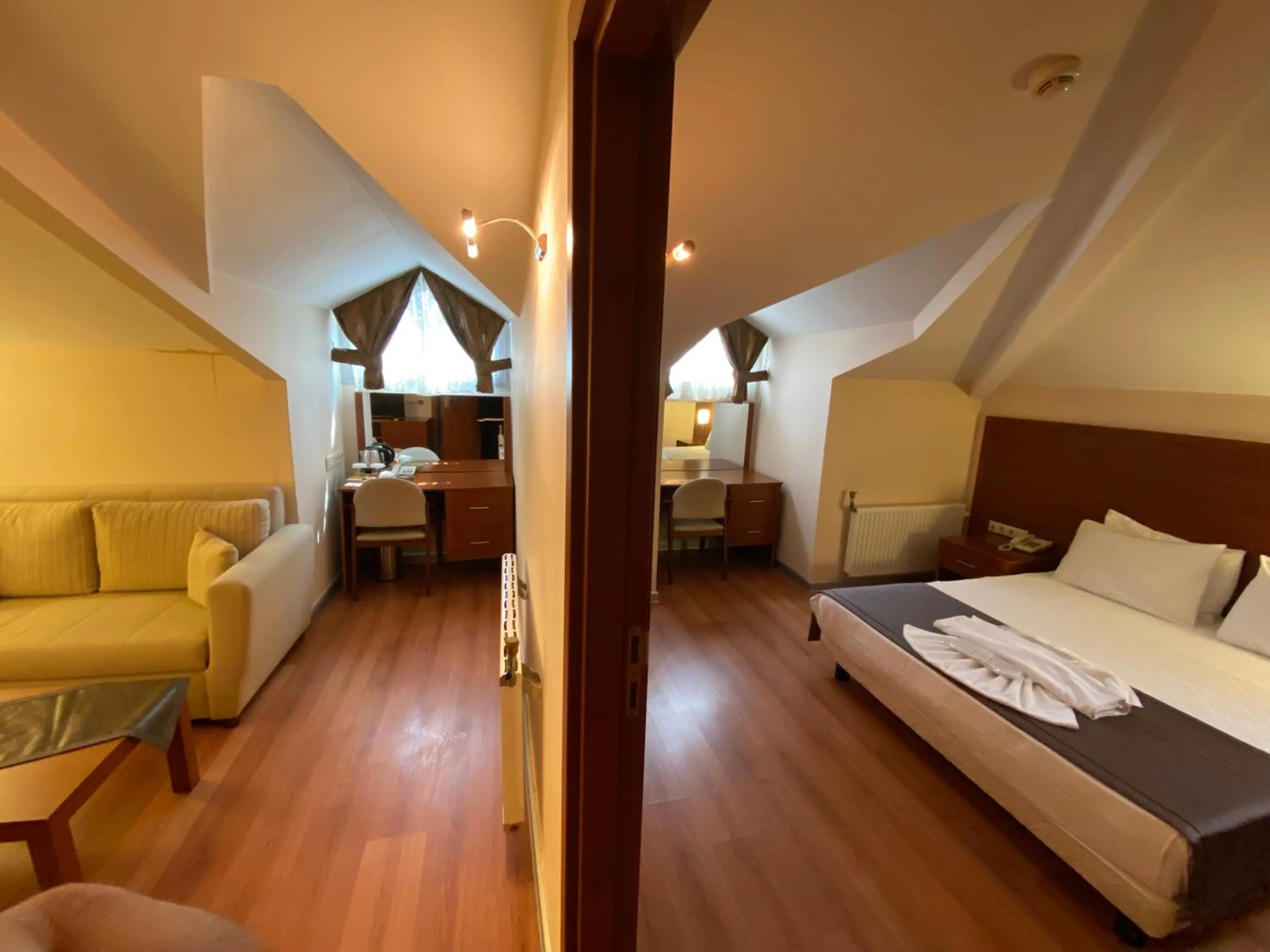 Junior Suite in Triada Gayrettepe