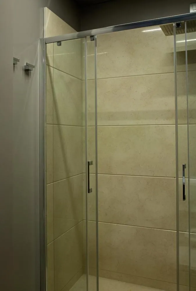 Bathroom in Eos Hotel