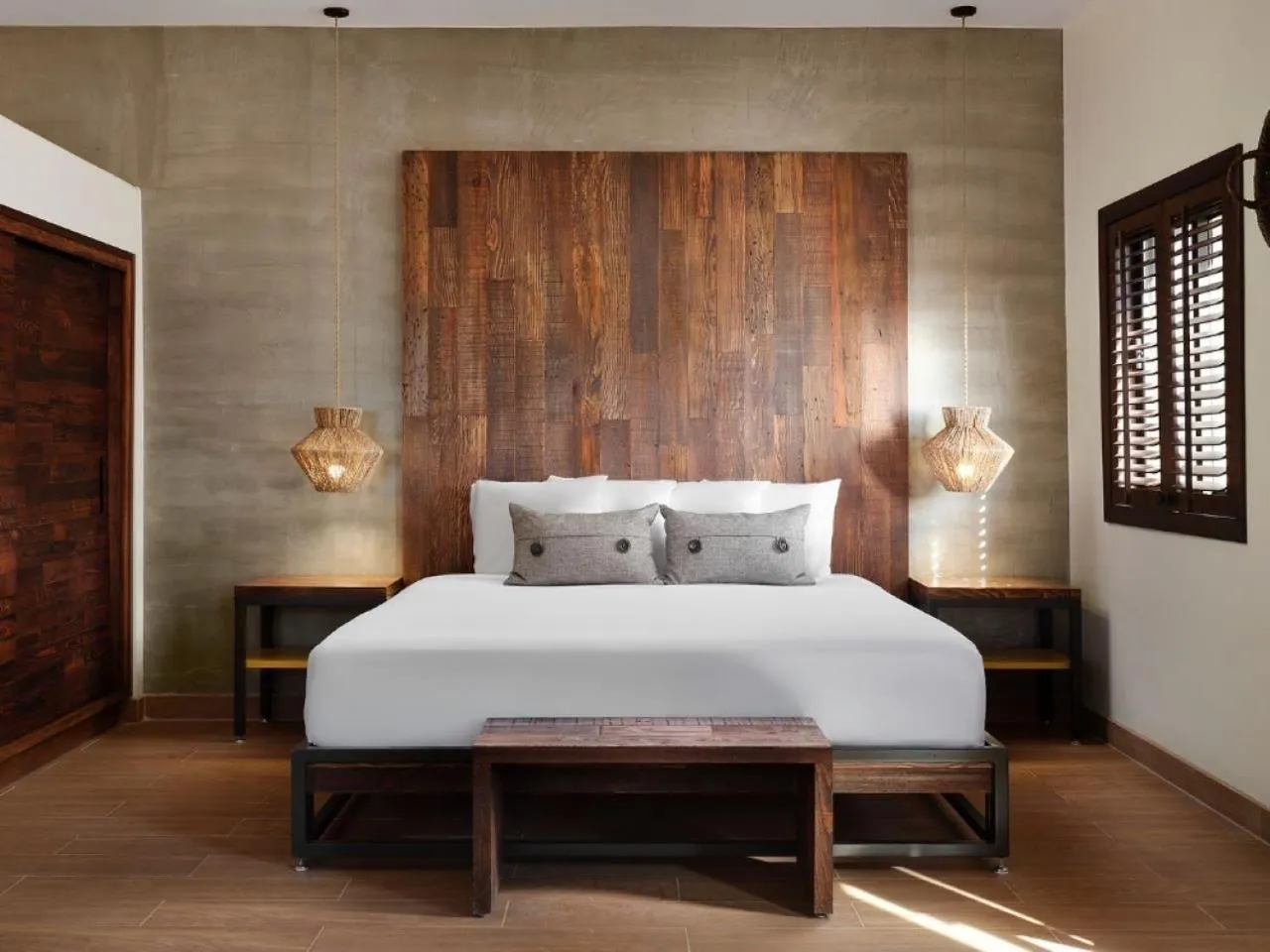 Standard King Room in Surya Hotel