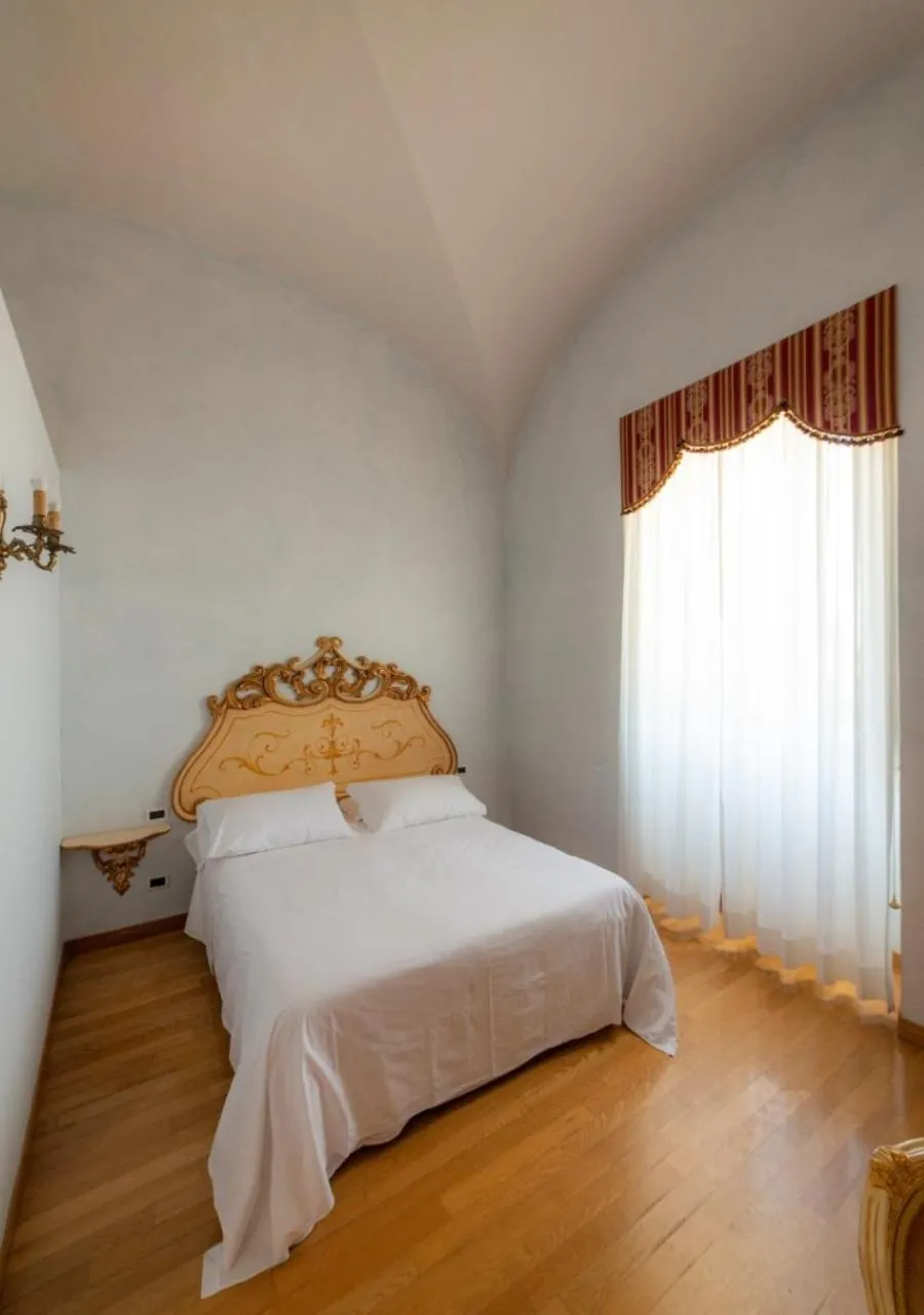 Double or Twin Room with View in Villa Tuscolana