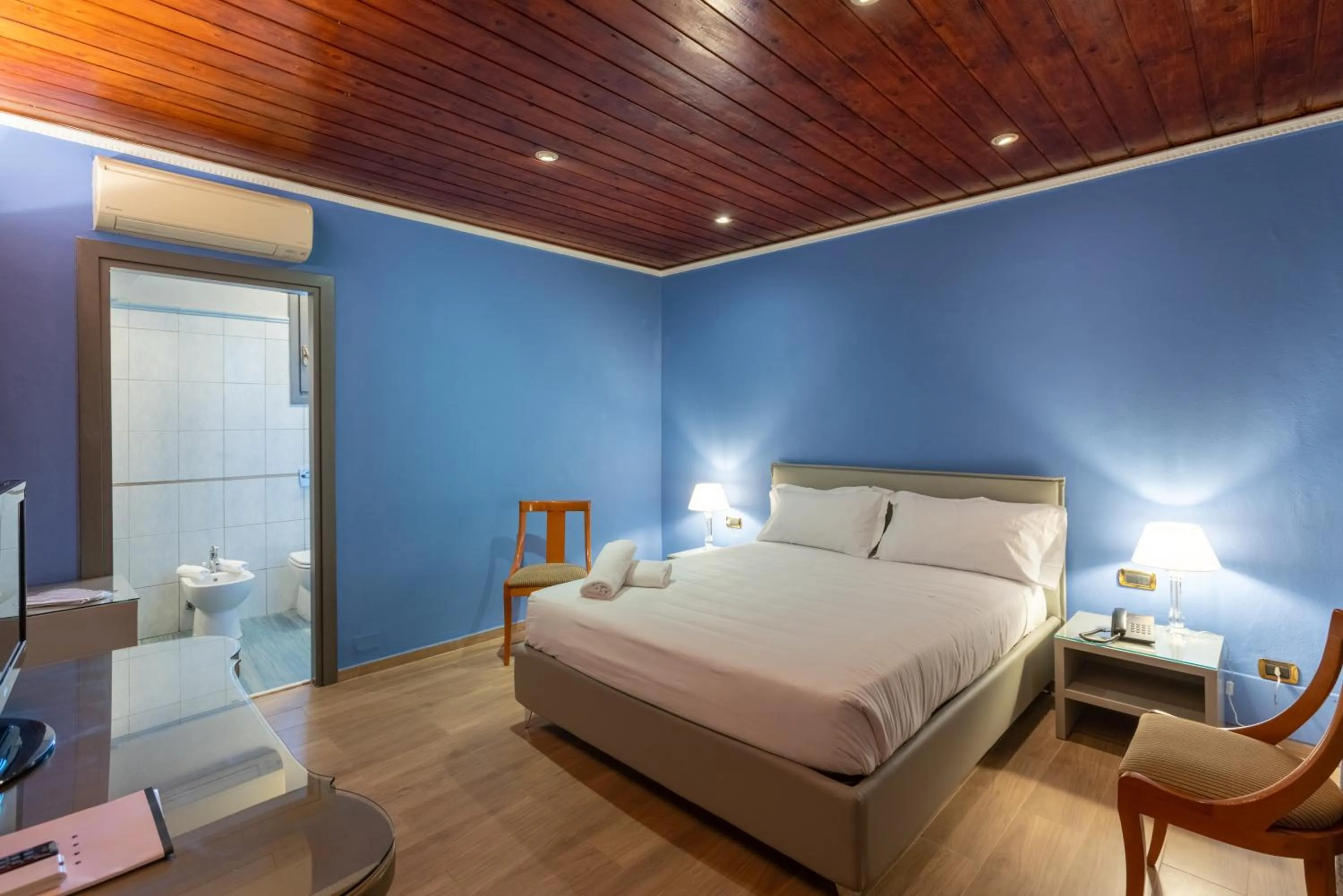 Standard Double Room - single occupancy in Motel Hotel Charlie