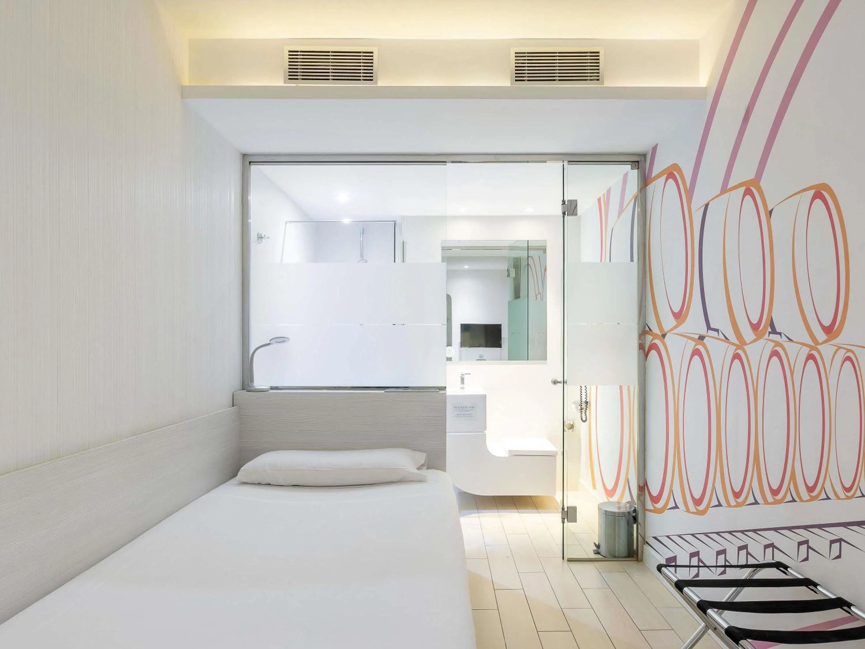 Single Room in Ibis Styles Madrid Prado