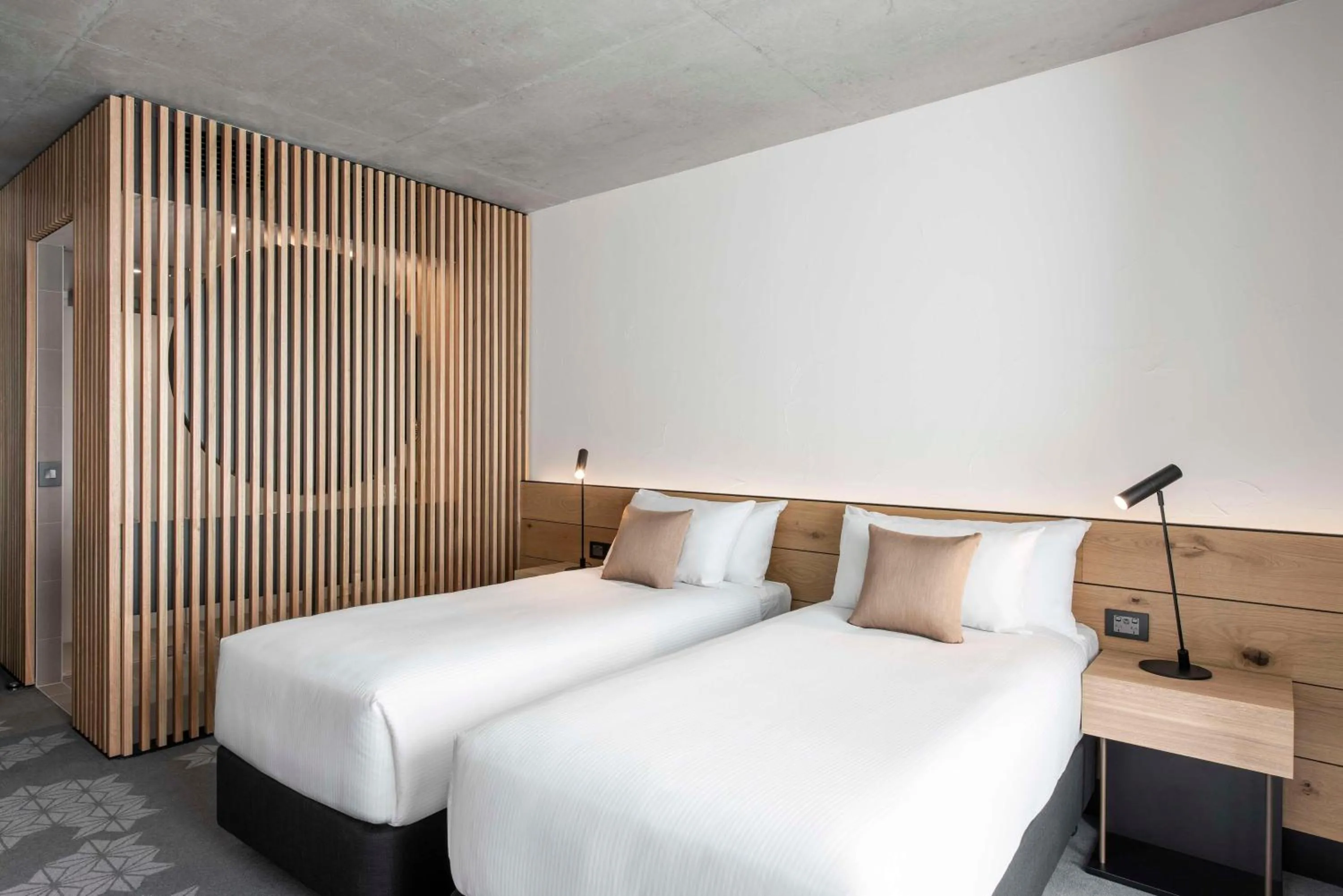 Deluxe Room Twin in Vibe Hotel Adelaide