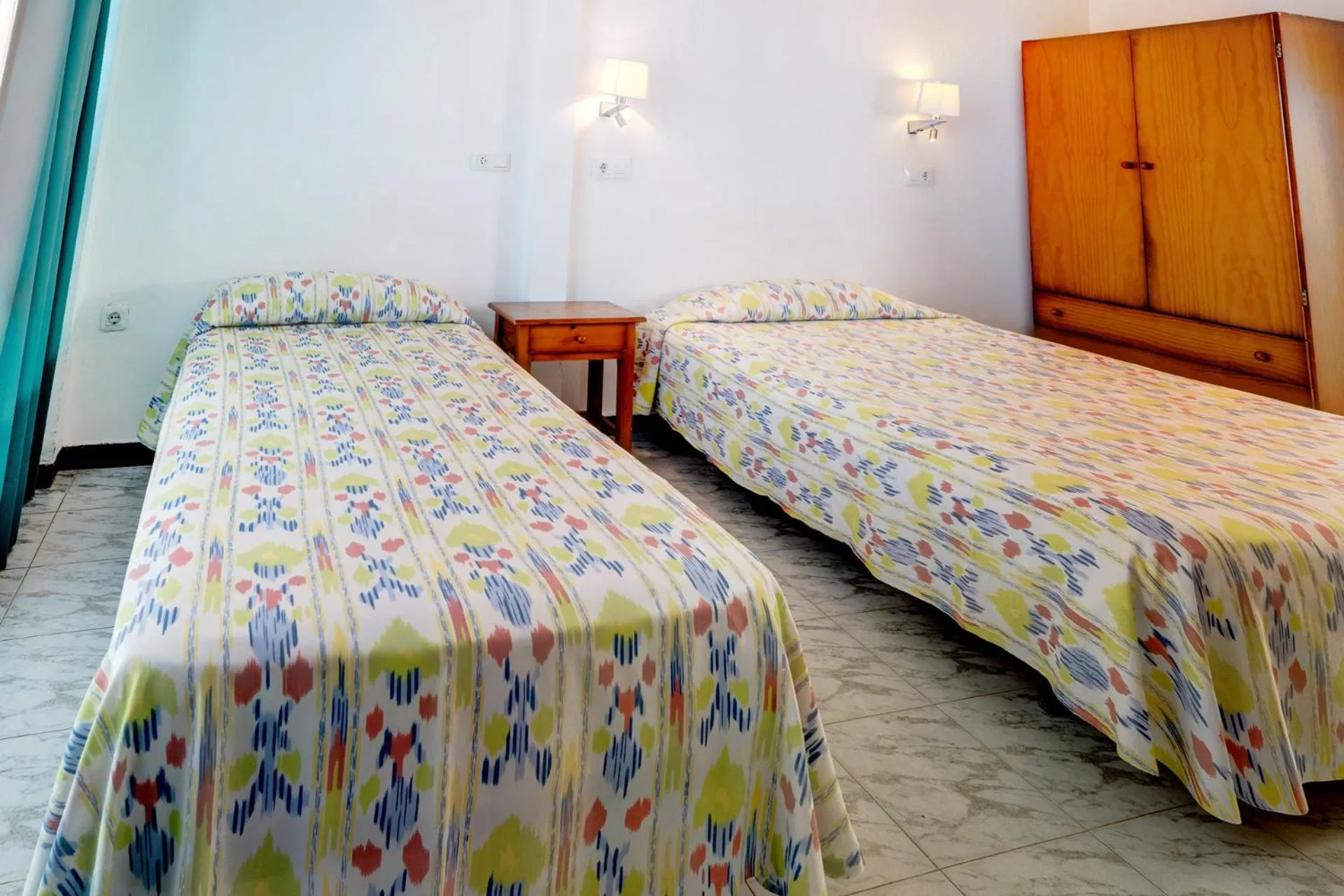 Twin Room with Balcony in Hotel Amic Can Pastilla