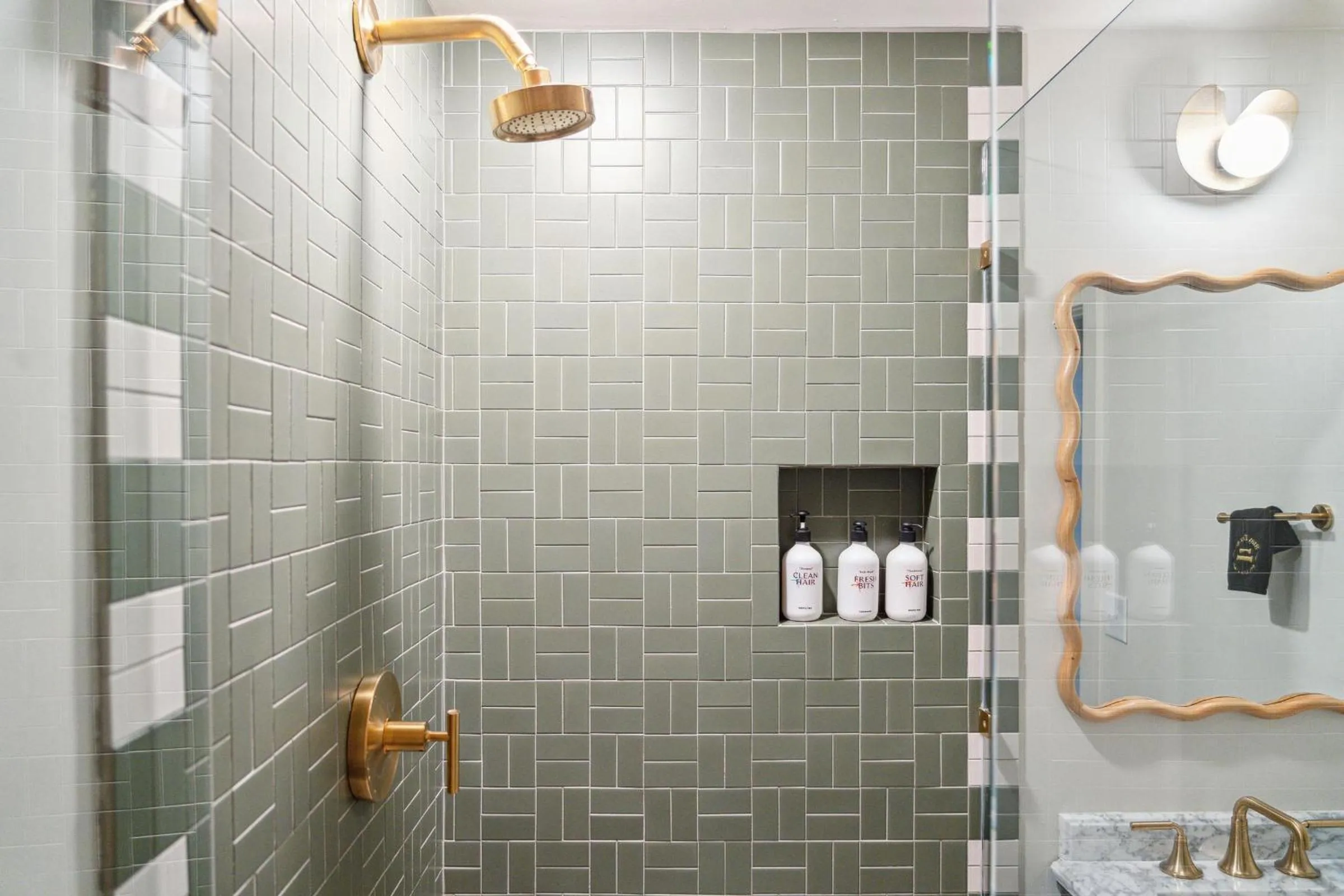 Two-Bedroom House in The Starlight Motor Inn