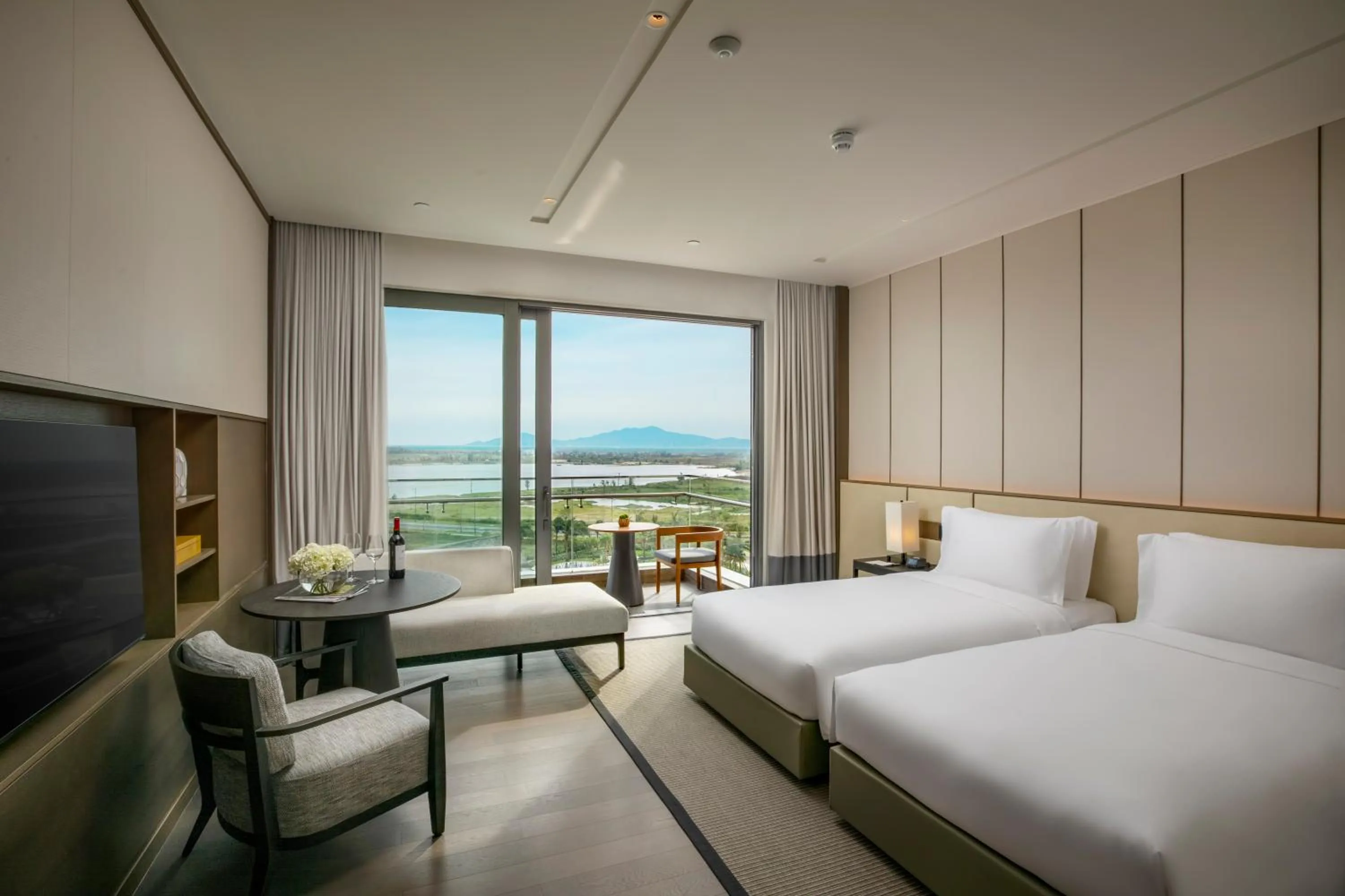 Studio Twin in Hoiana Residences