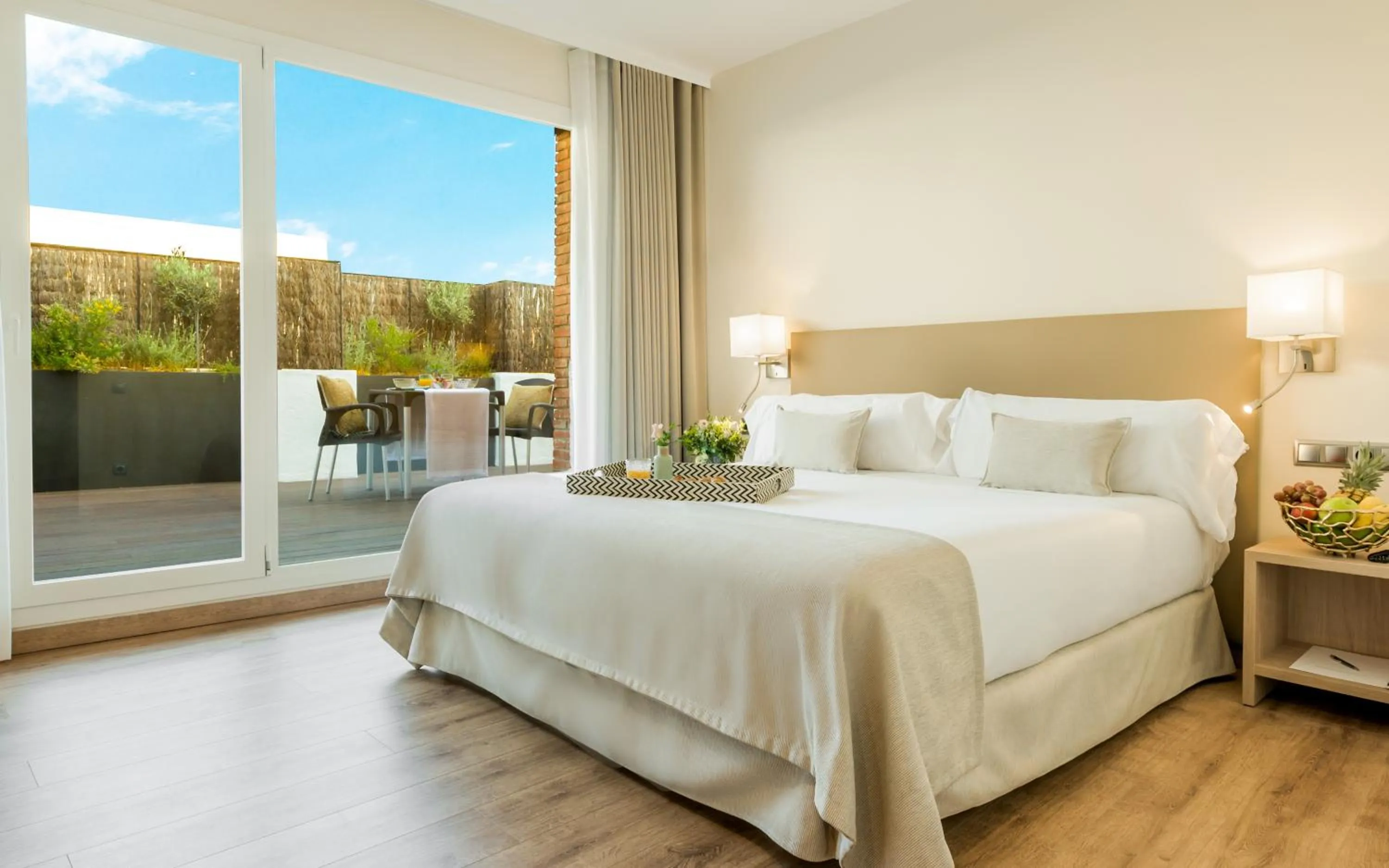 Junior Suite with Terrace in Aparthotel Mariano Cubi Barcelona