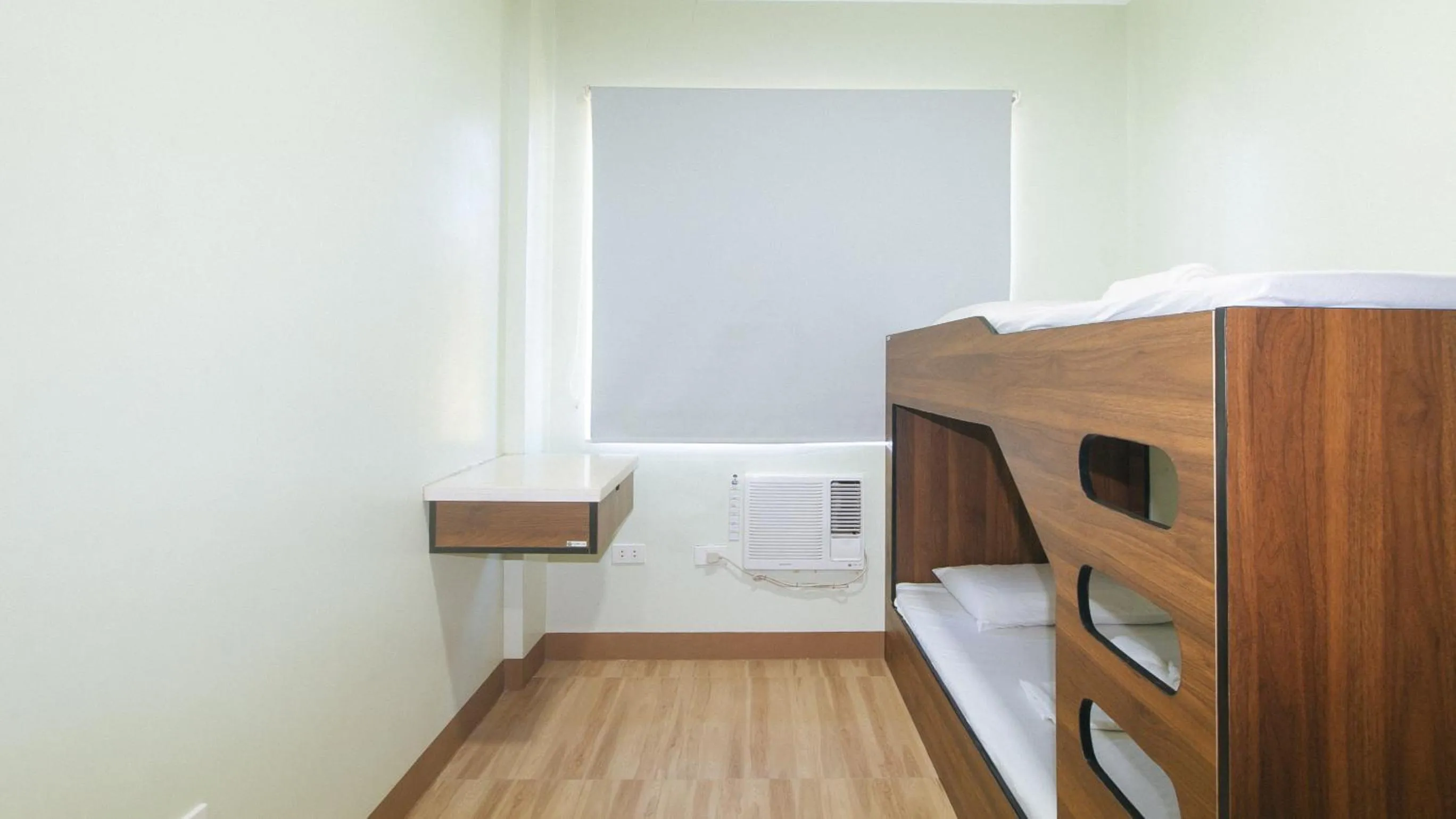 Twin Room in Mahayahay Lodge and Restaurant