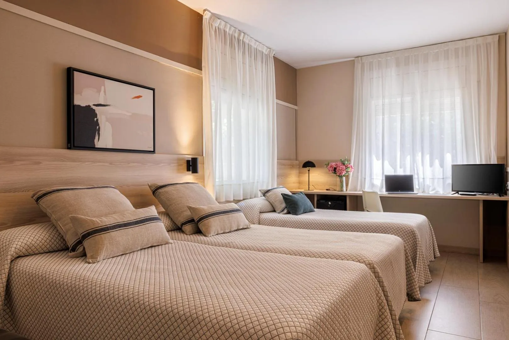 Triple Room in Bonanova Park