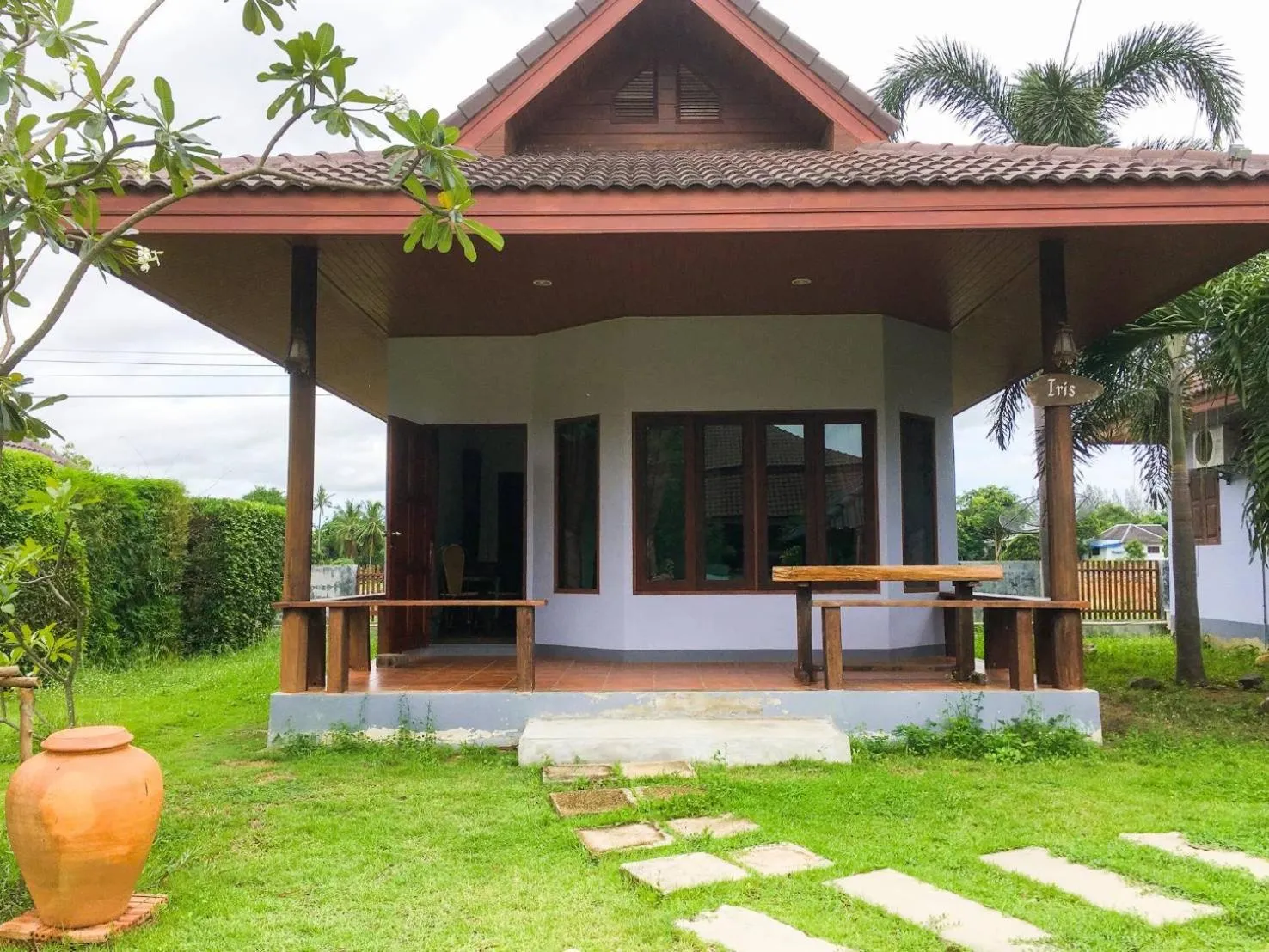 One-Bedroom House in Waterside Resort