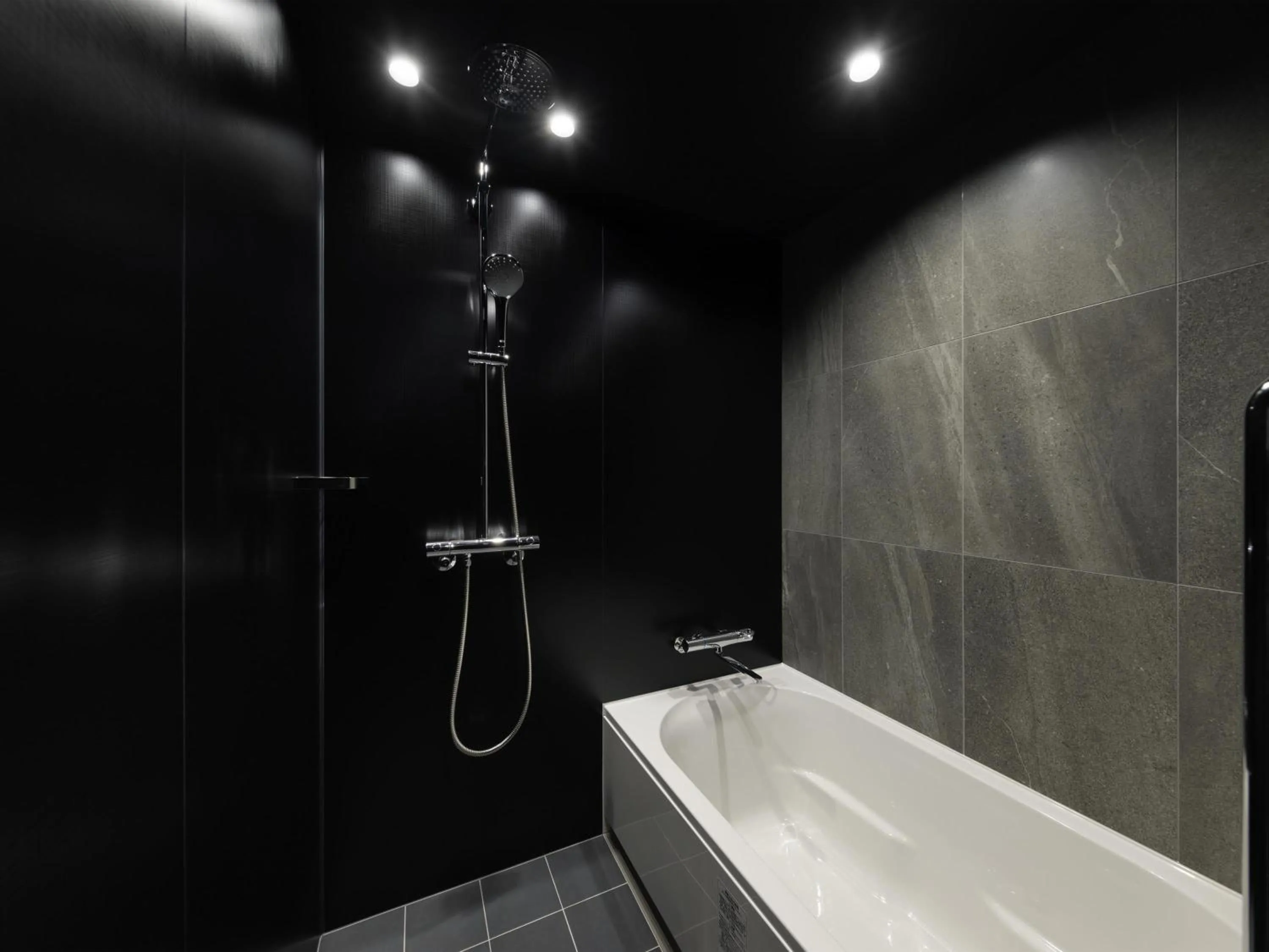 Deluxe Twin Room with Washing Machine in Mercure Tokyu Stay Osaka Namba