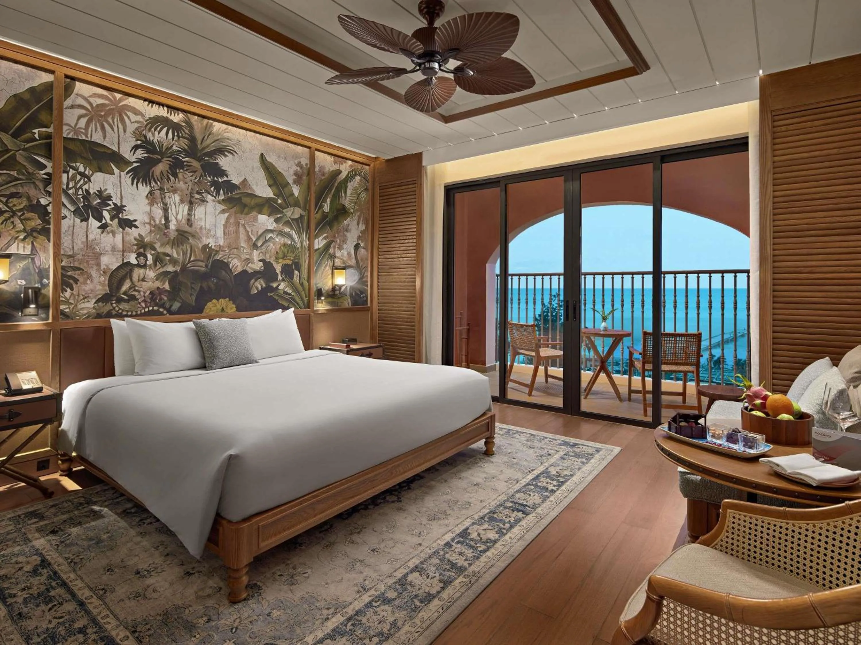 Deluxe King Room with Balcony and Sea View in Mövenpick Resort Phan Thiet