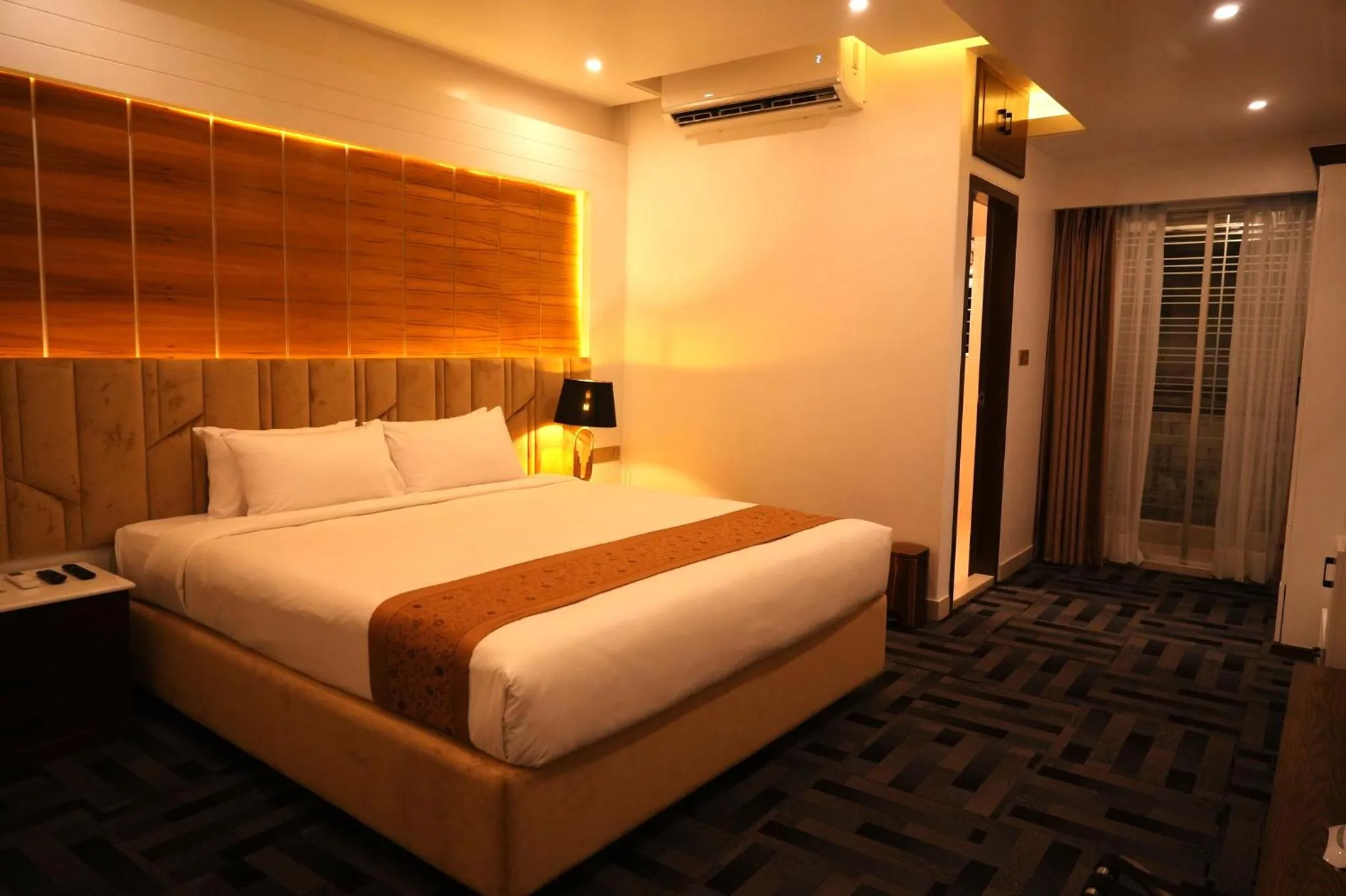 Standard King Room in Hotel Elite Palace