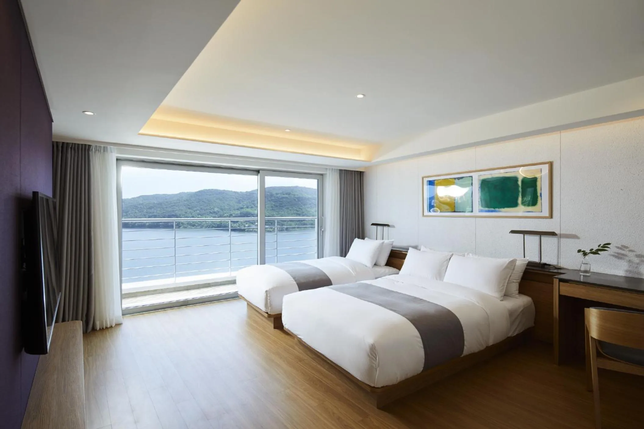 Corner Suite Twin with Lake View in Lahan Select Gyeongju