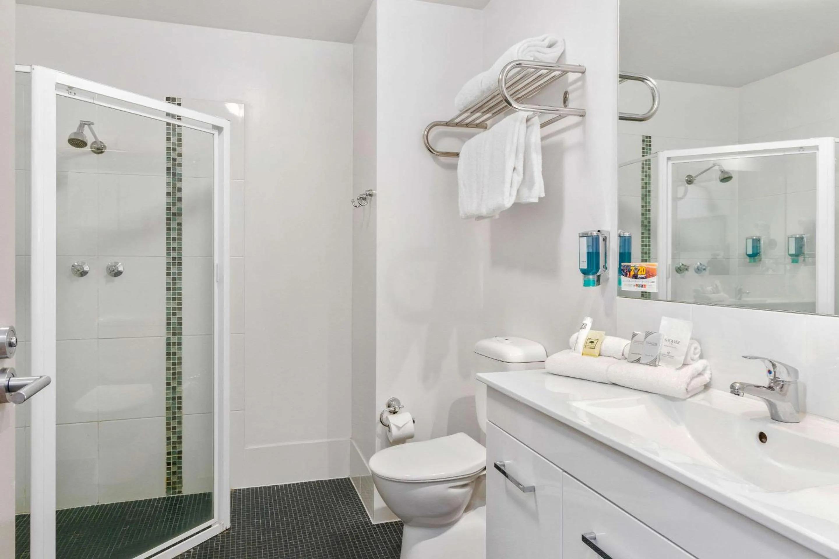 Standard Room, 1 Queen Bed in Quality Hotel Dickson