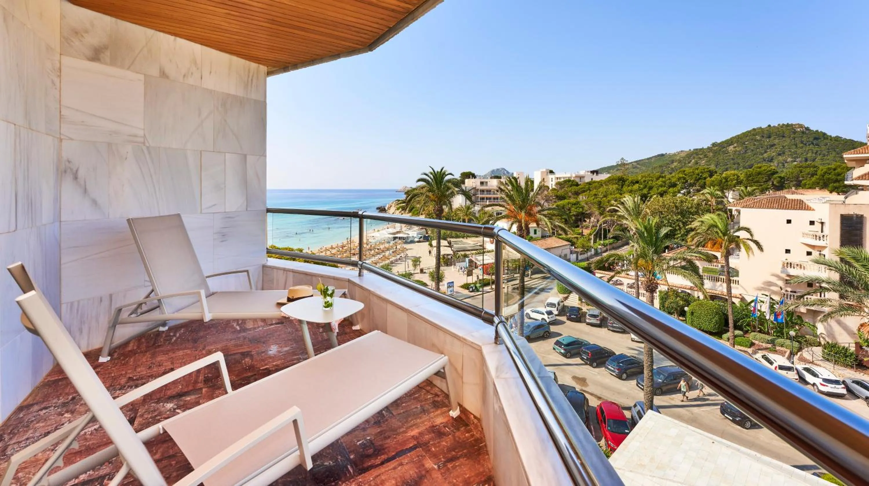 Twin Room with Sea View in Hotel Serrano Palace