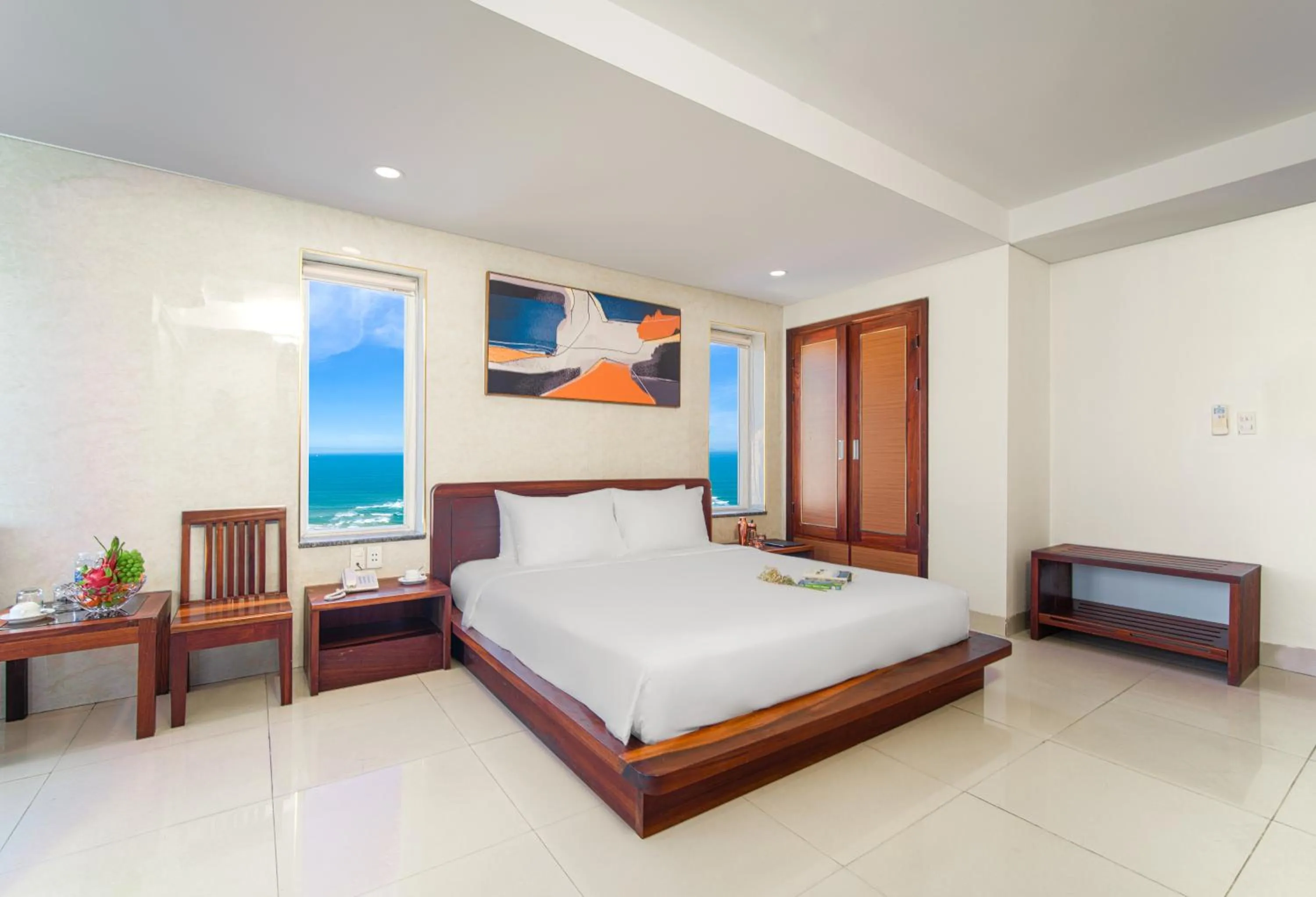 Deluxe Double Room with Side Sea View in Hotel Soco