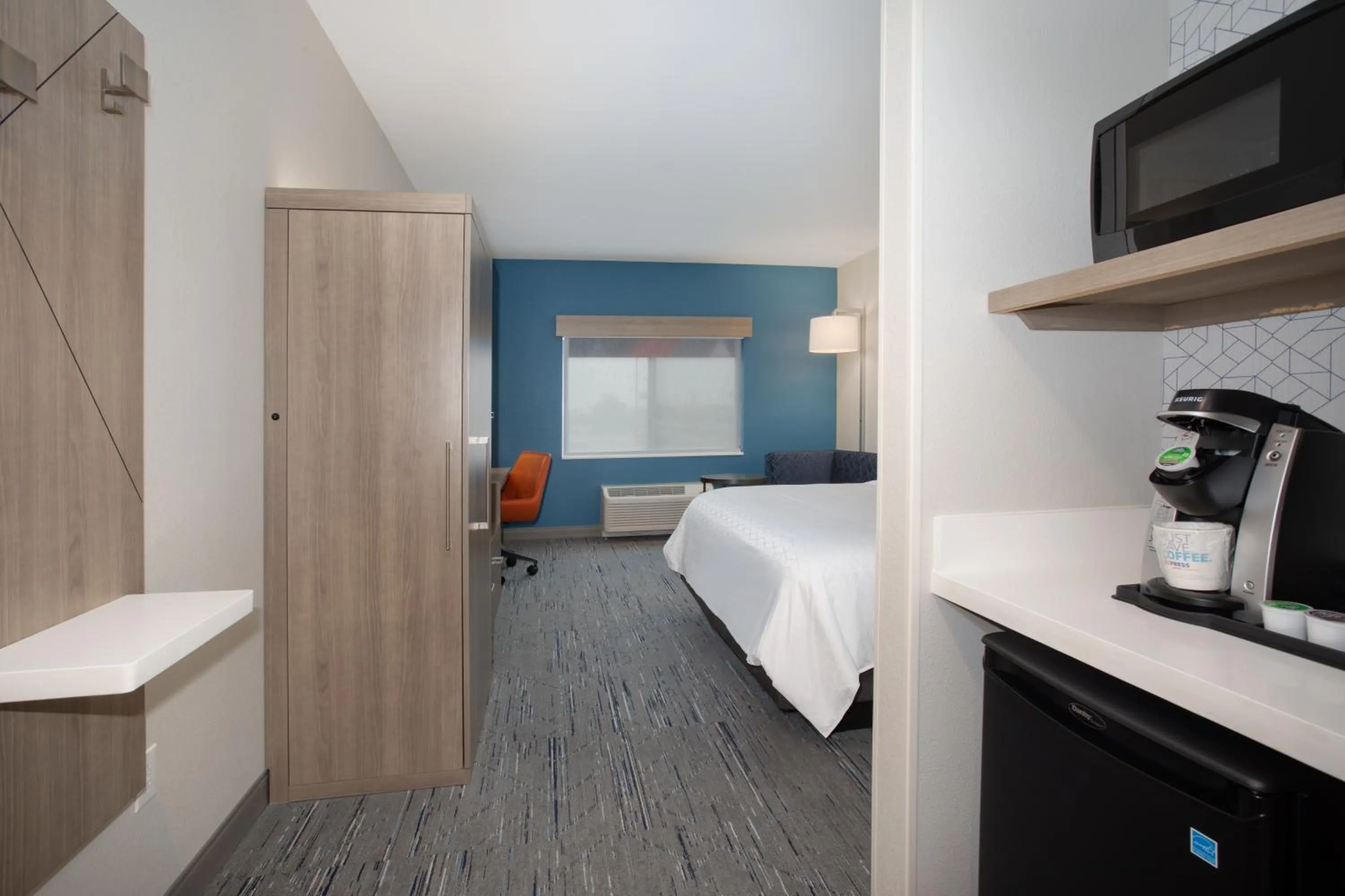 King Room - Hearing Accessible/Non-Smoking  in Holiday Inn Express & Suites - Meridian - Boise West by IHG