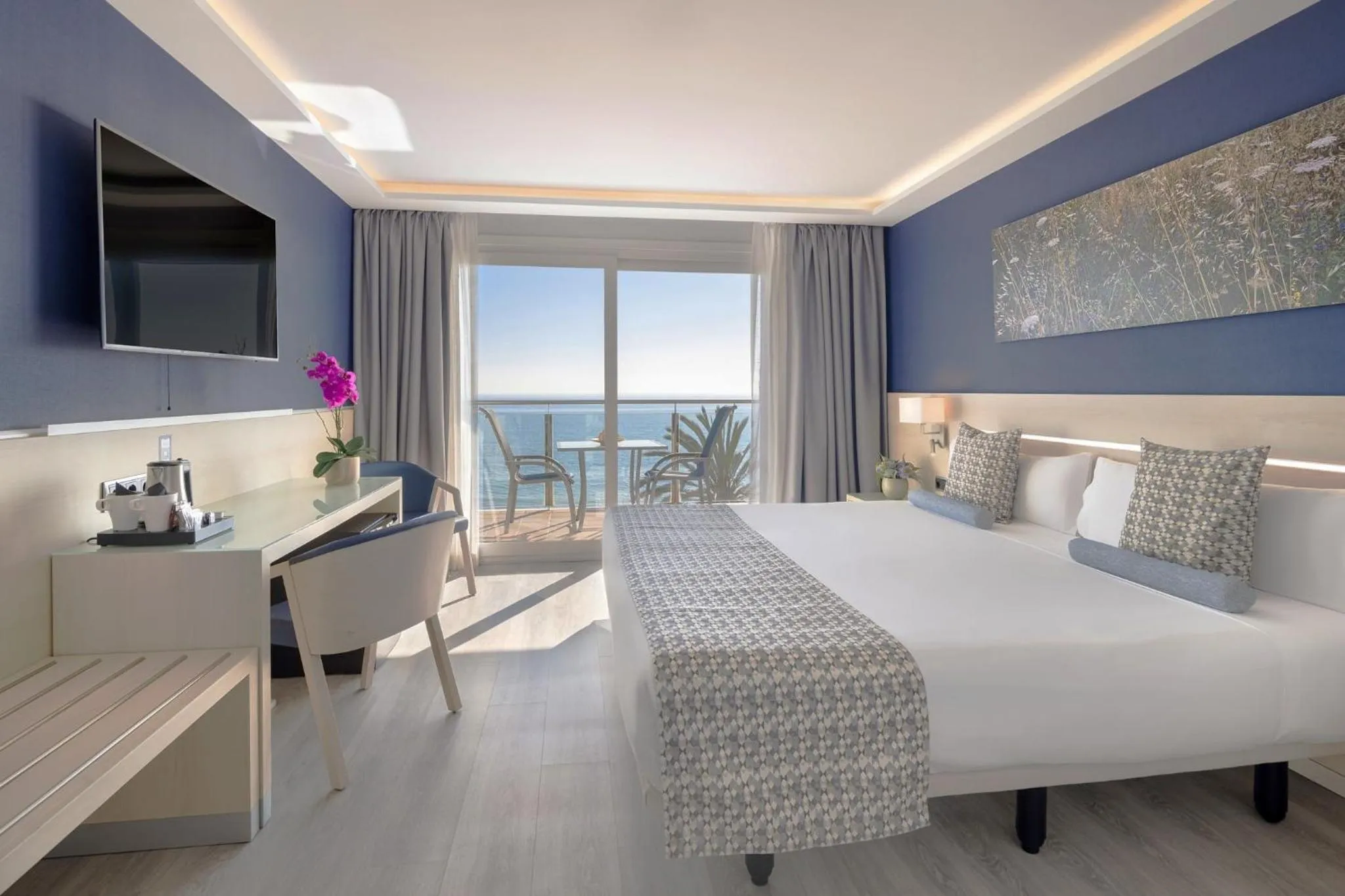 Standard Twin Room with Sea View in Calipolis