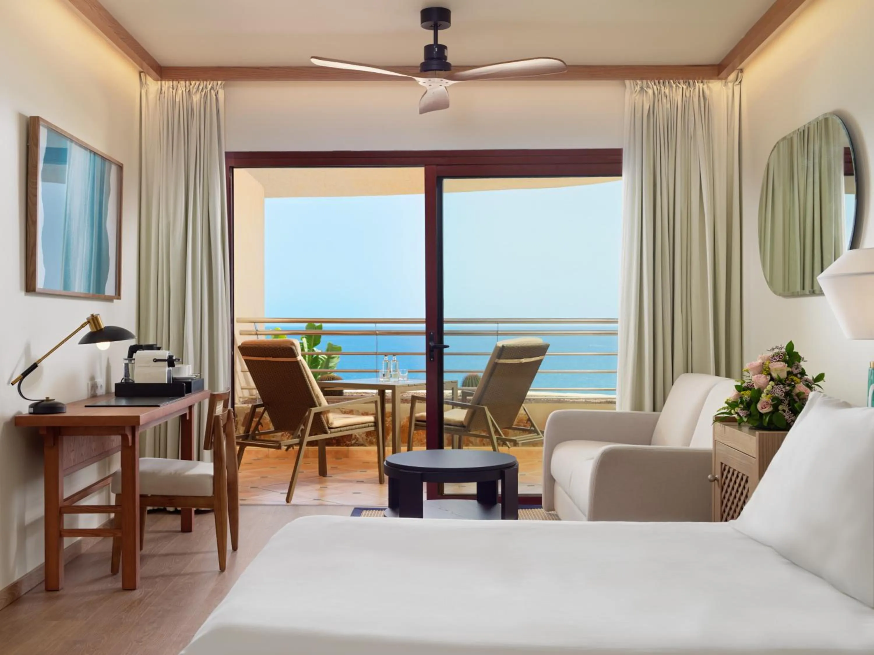 Deluxe Room in H10 Playa Meloneras Horizons Collection