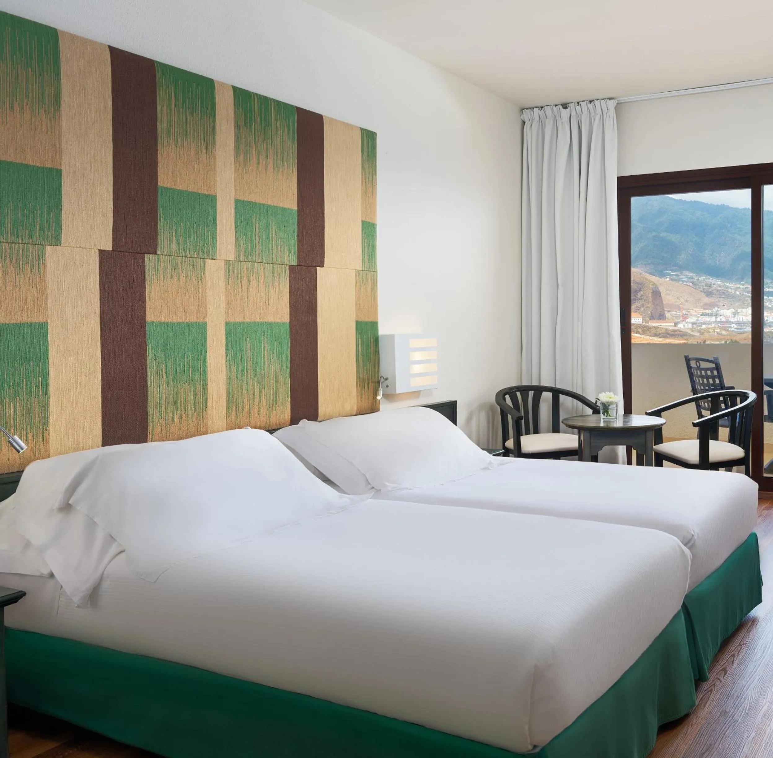 Double Room (2 Adults + 1 Child) in H10 Taburiente Playa